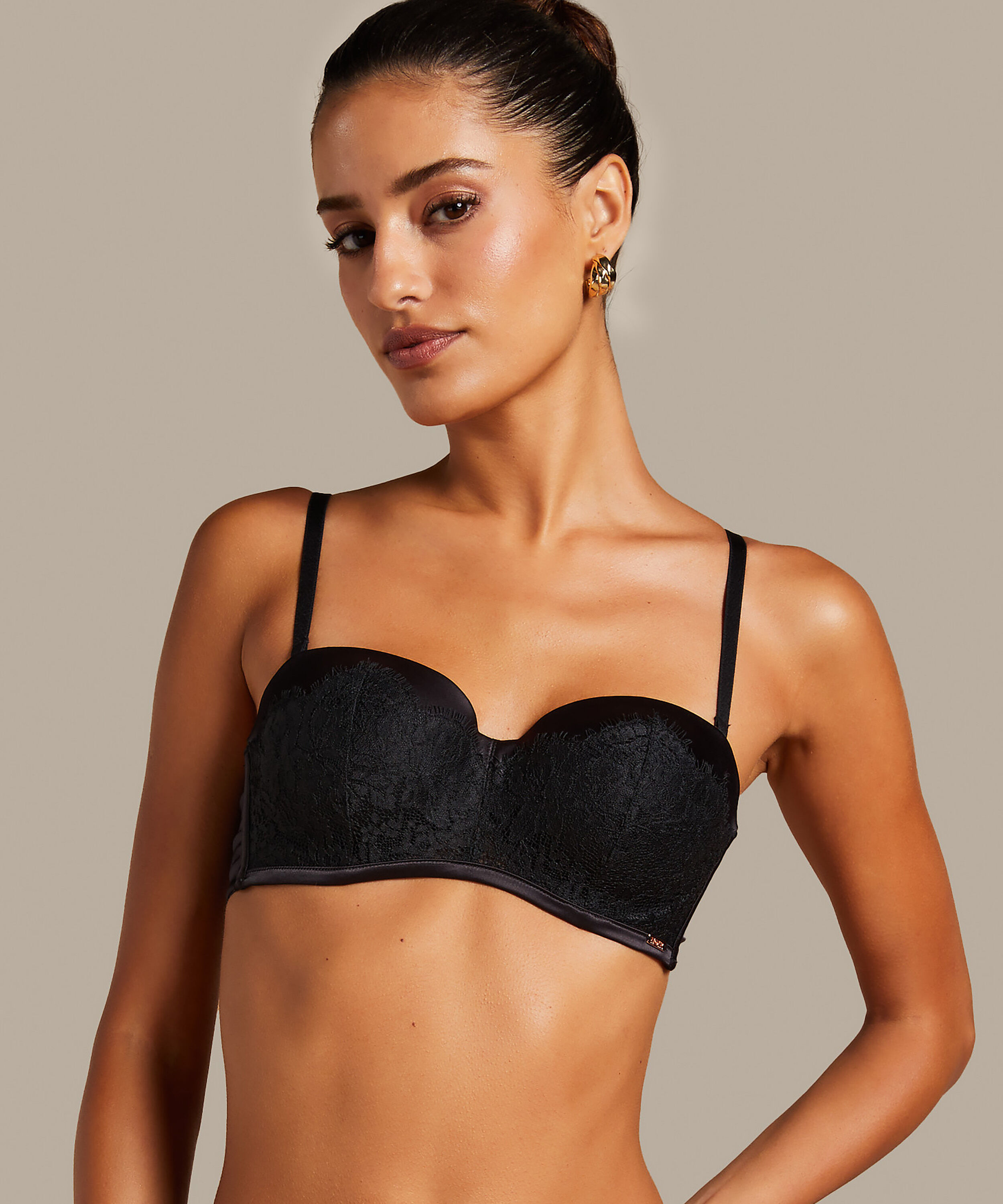 Soutien-gorge à armatures préformé sans bretelles Chalice