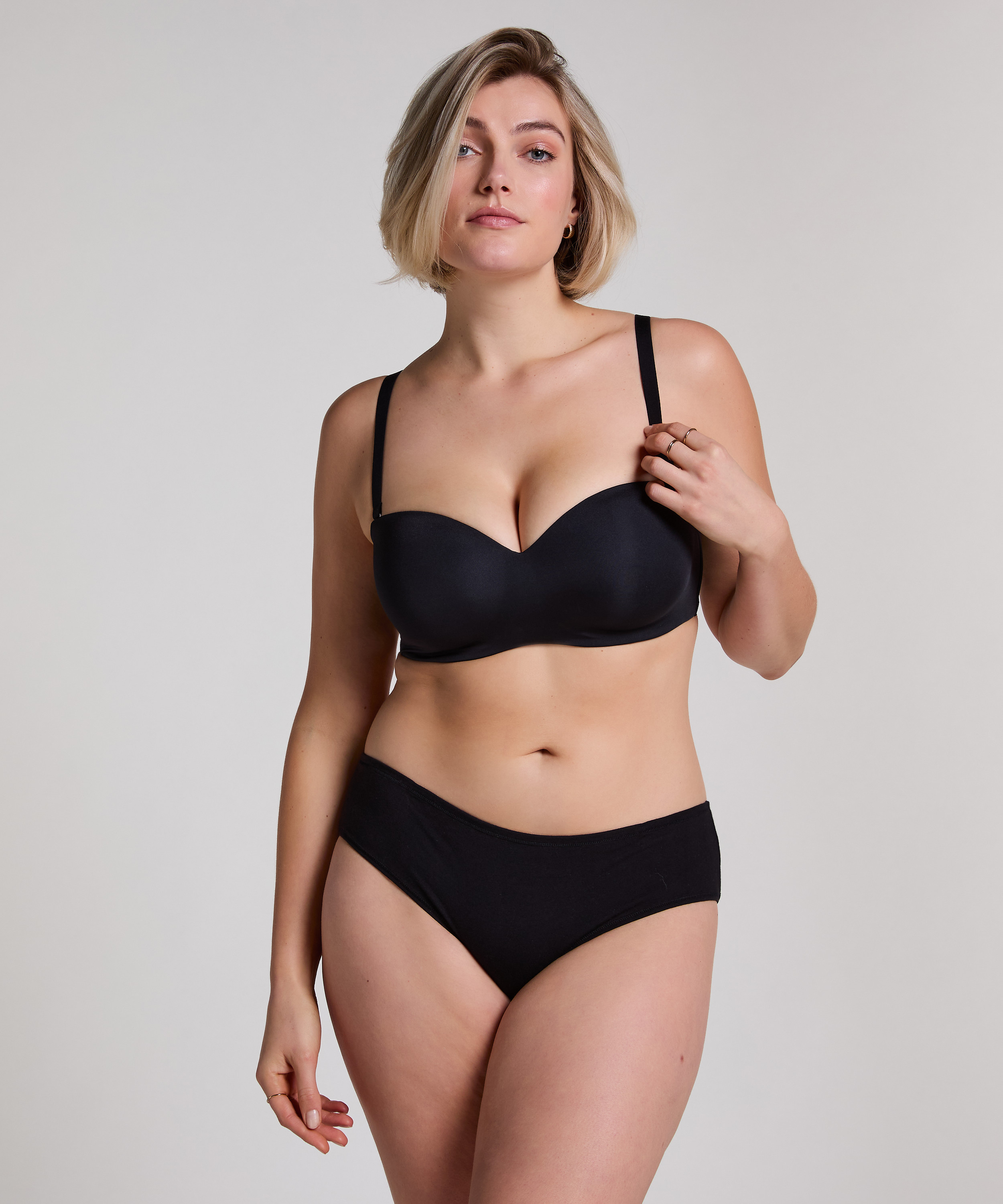 Soutien-gorge push-up sans bretelles à armatures préformé Smooth, Noir, main