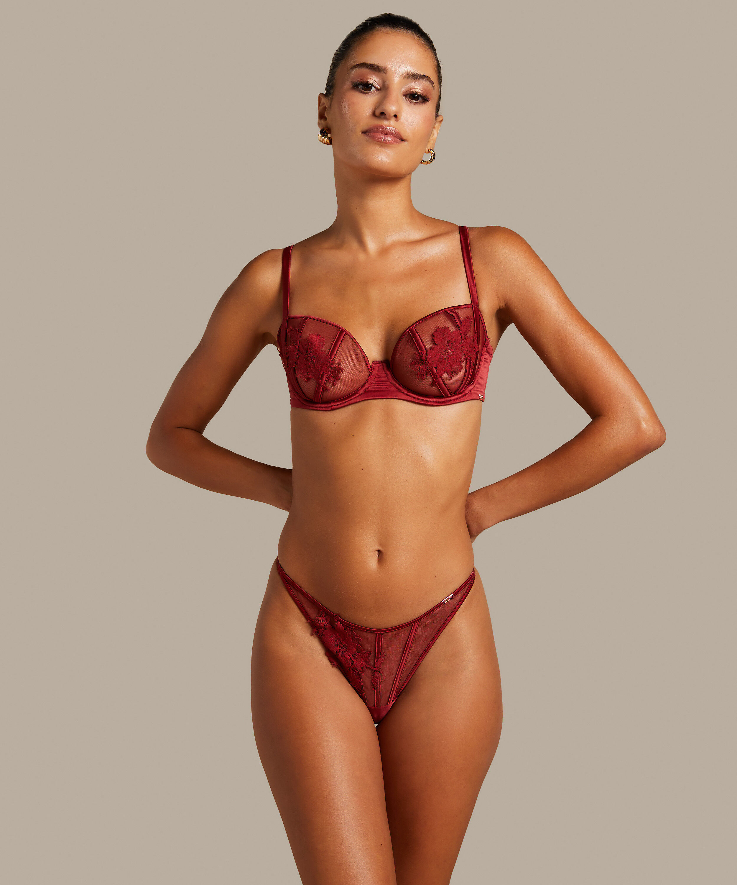 String Ember, Rouge