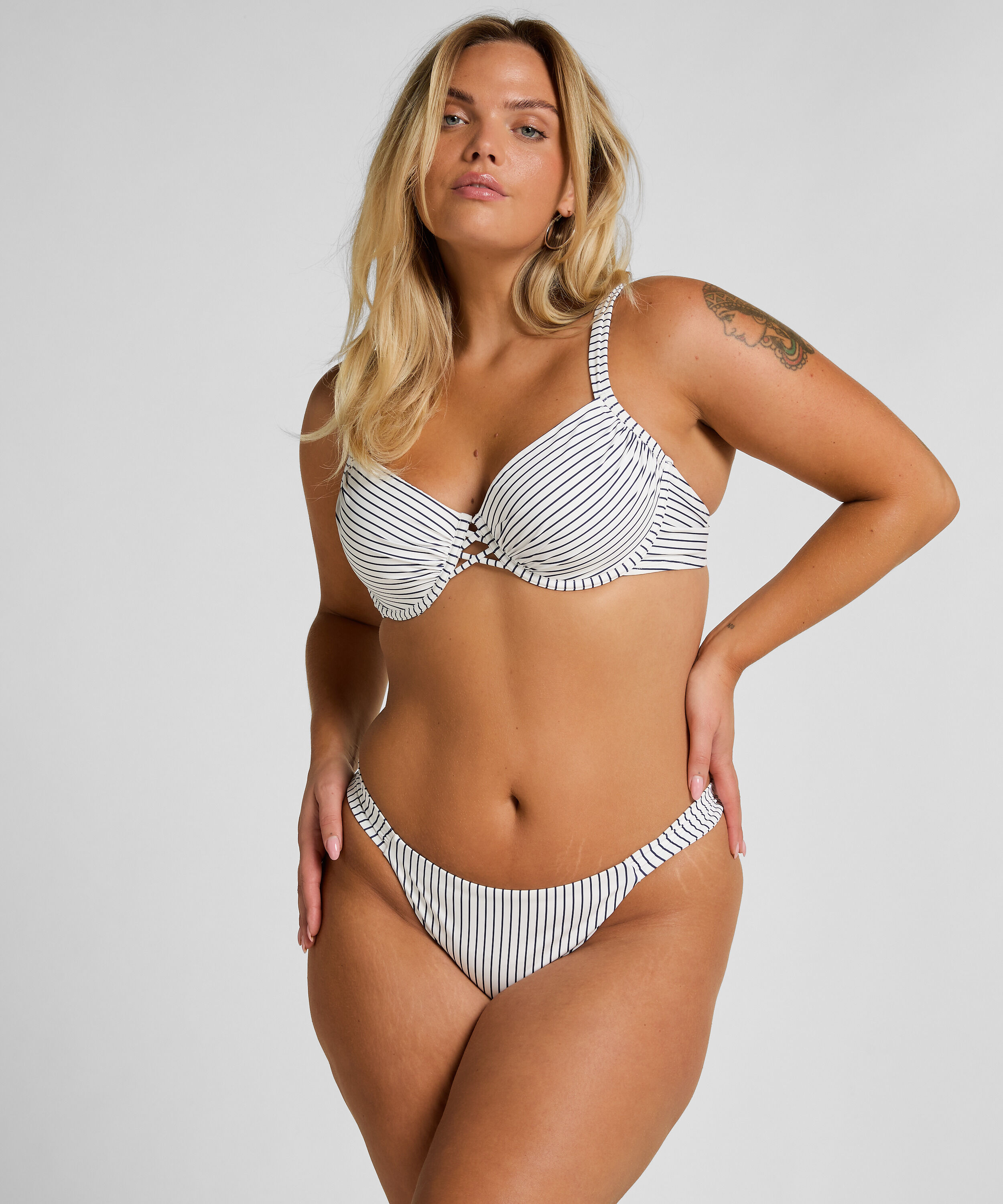 Bas de Bikini Highleg Stripes, Blanc