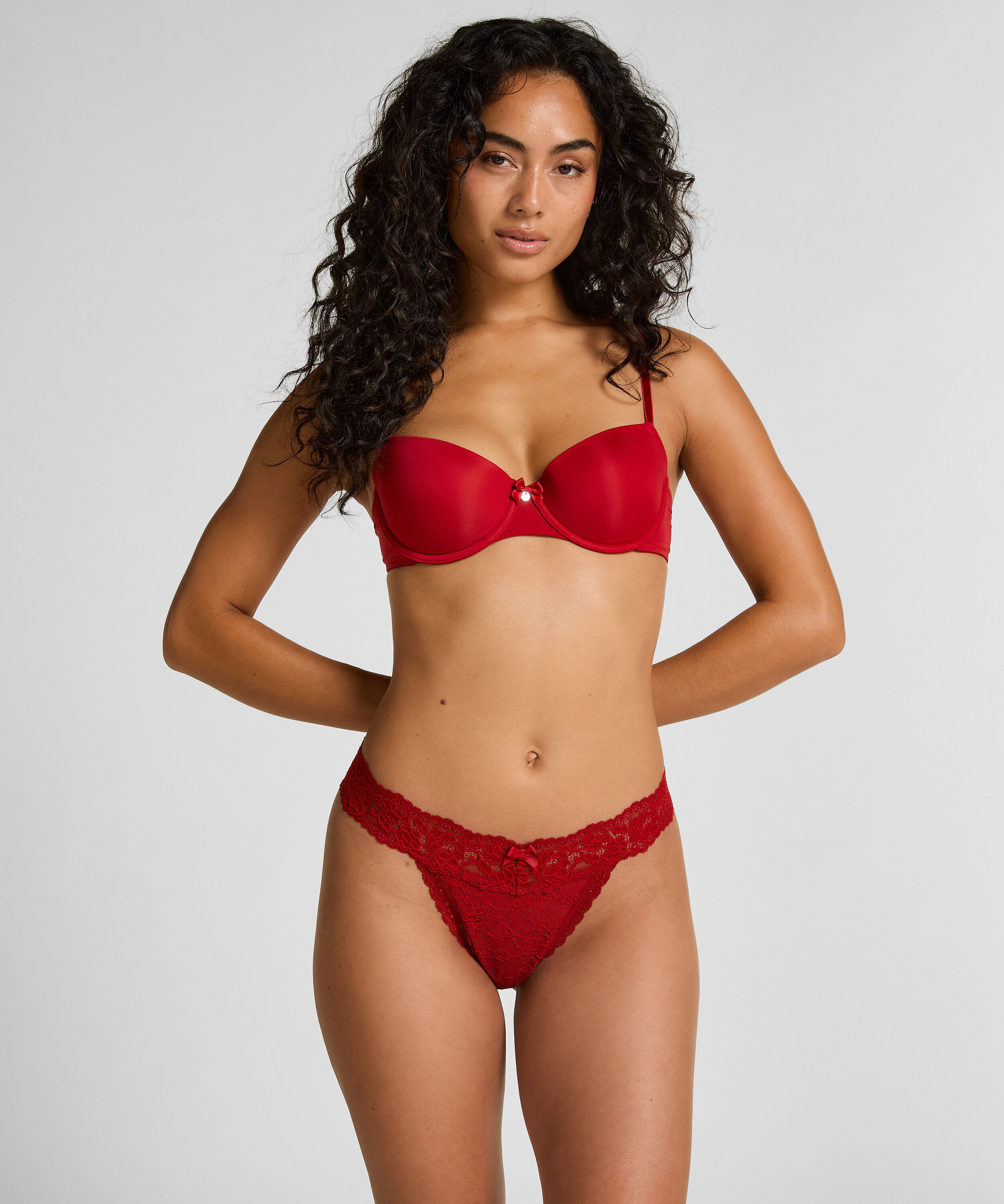 String extra bas Madison, Rouge