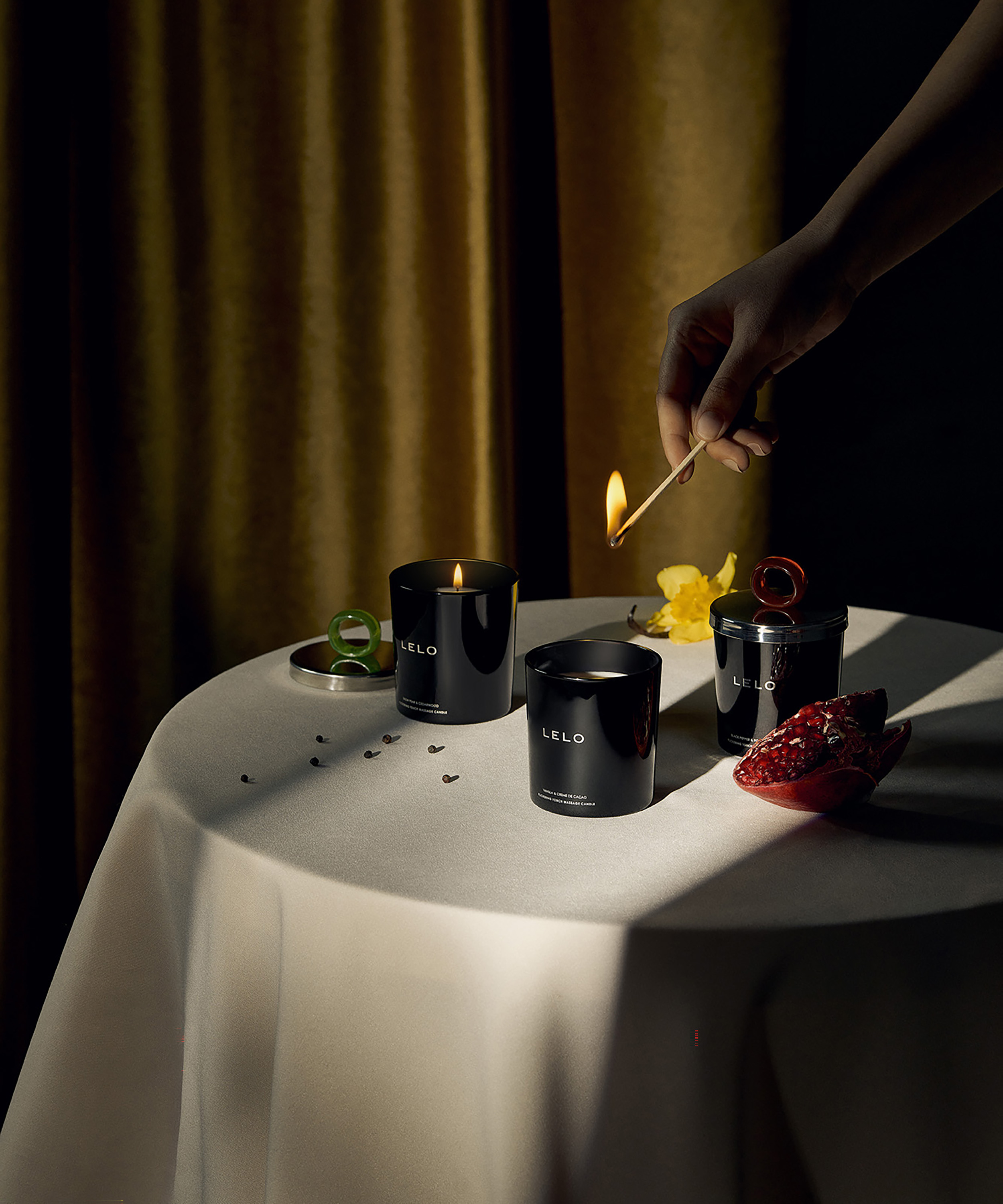 LELO Bougie de Massage Vanilla & crème de Cacao, marron, main