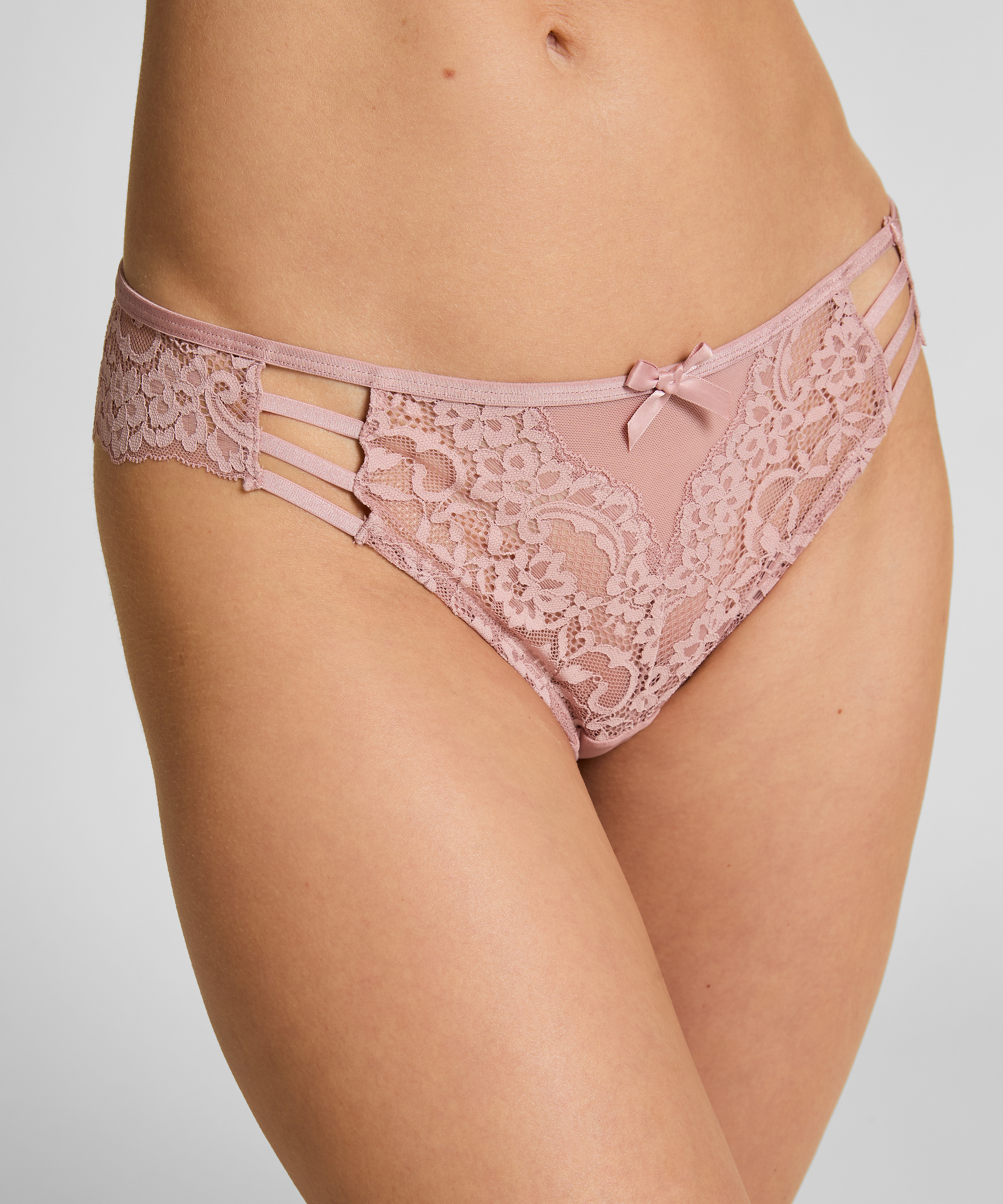 Slip brésilien Belle, Violet, main