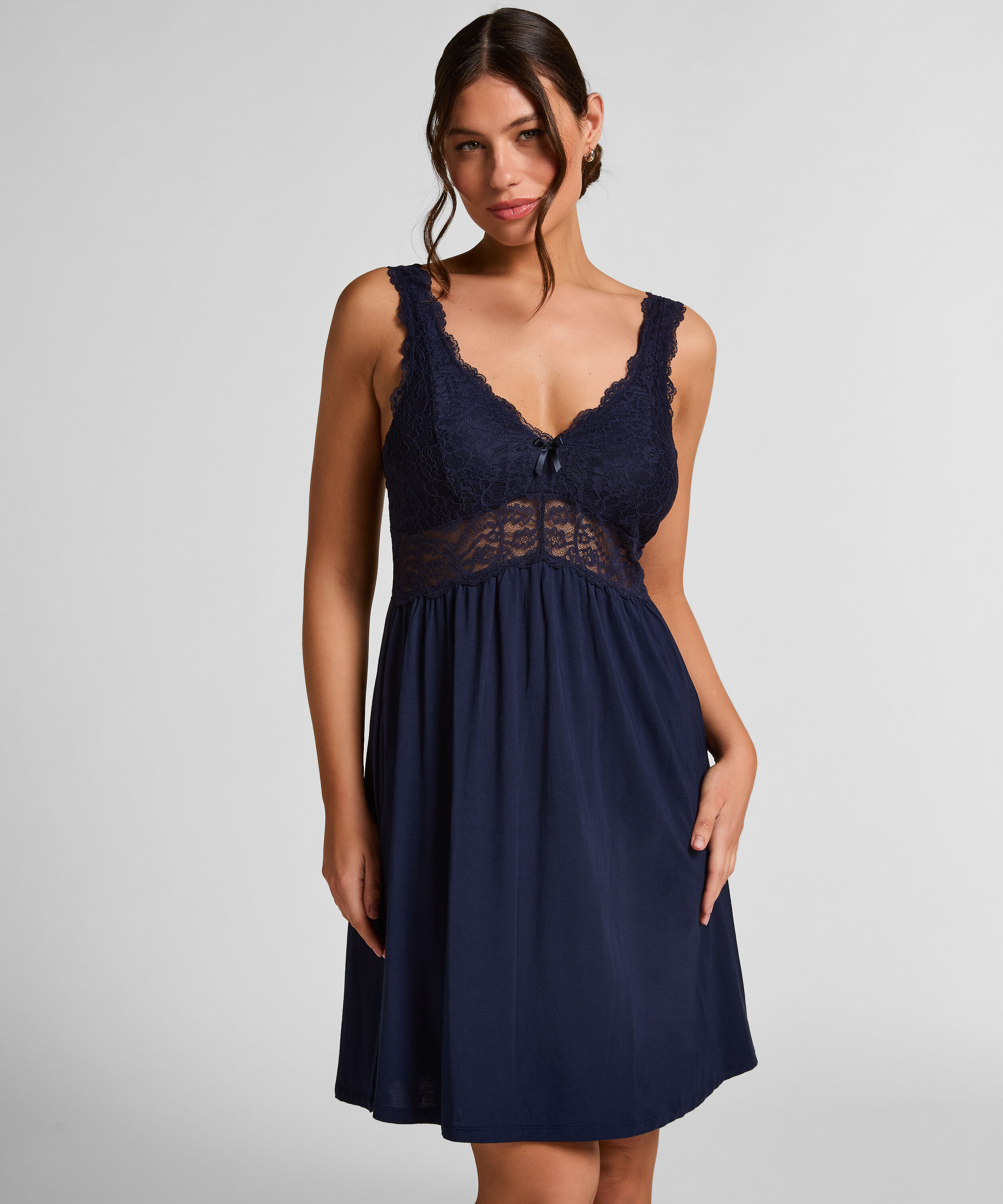 Nuisette Nora dentelle, Bleu