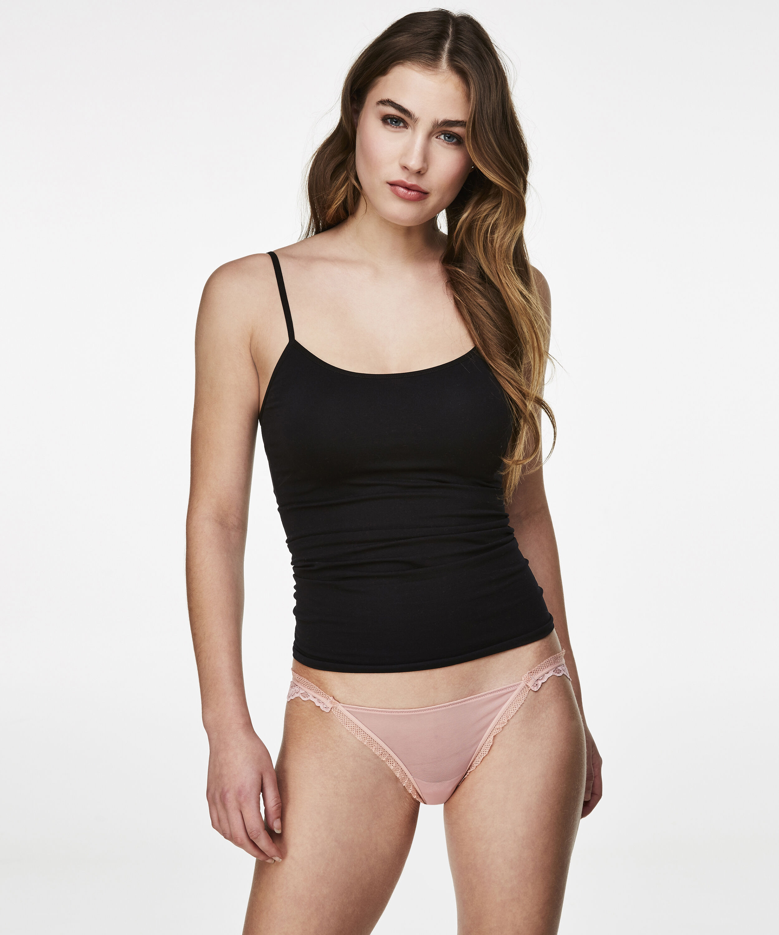 Slip brésilien Ultra Low, Rose Slip brésilien Ultra Low, Rose