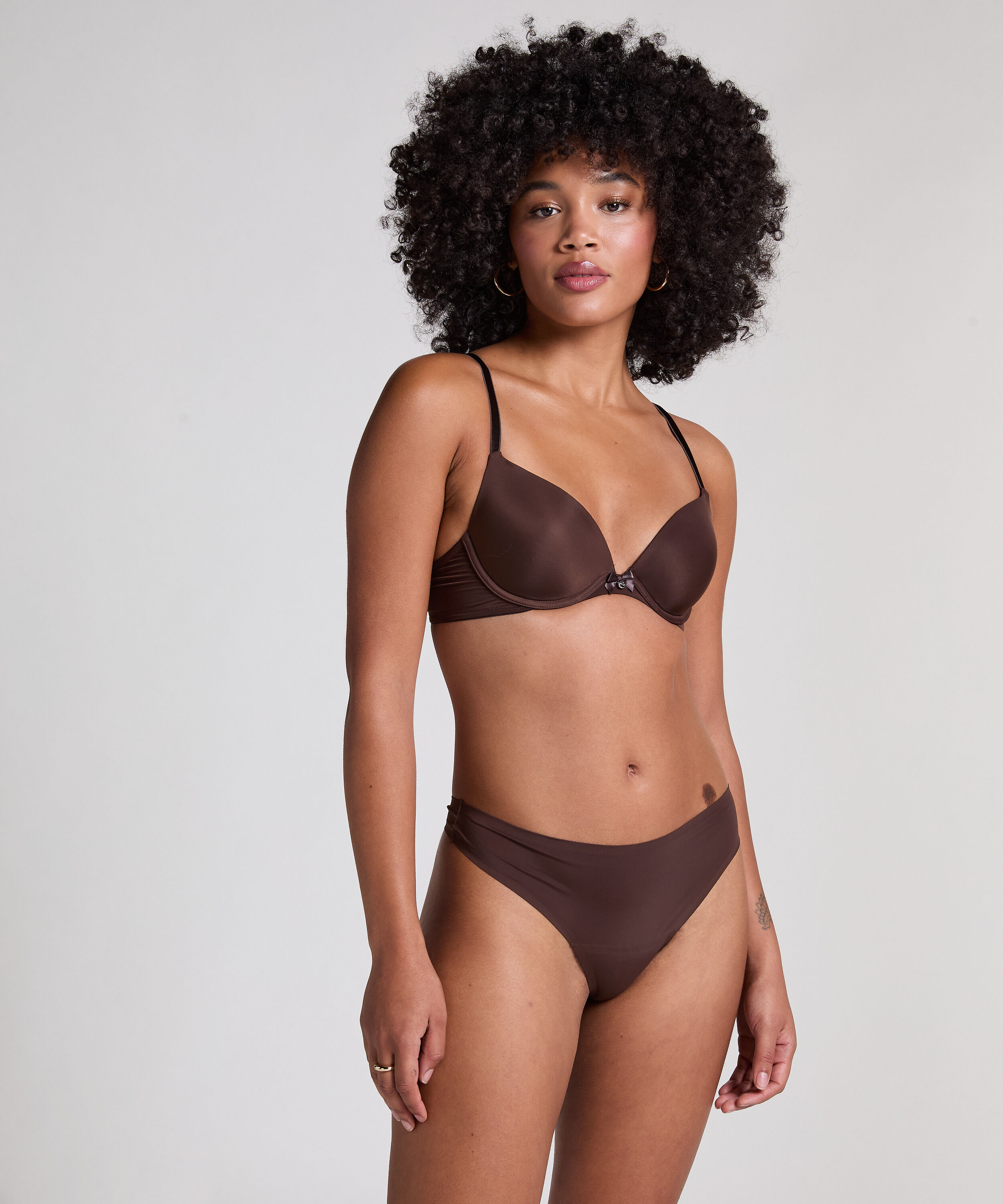 Invisible string basic, Marron Invisible string basic, Marron
