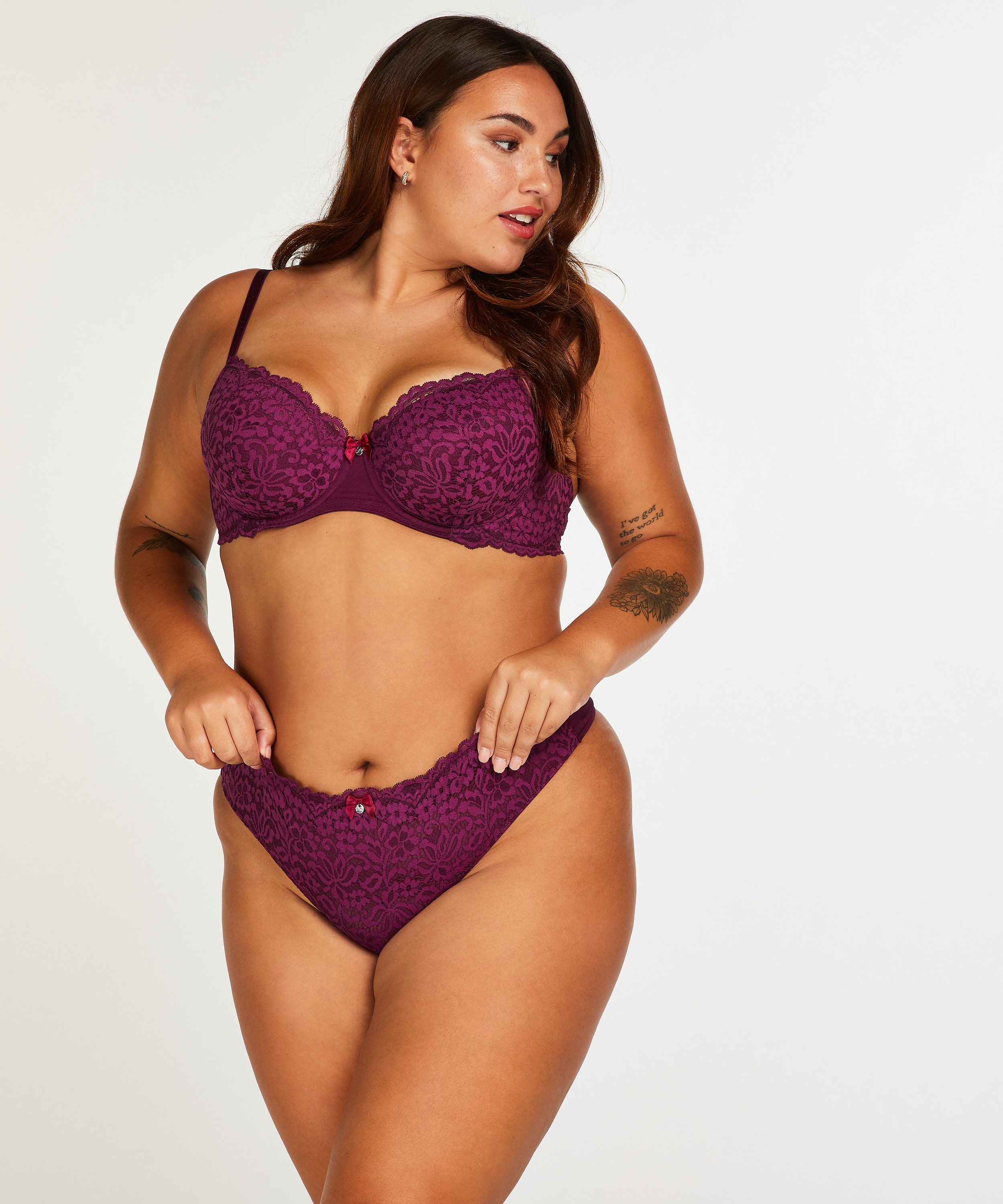 Soutien-gorge à armatures préformé Rose, Violet, main