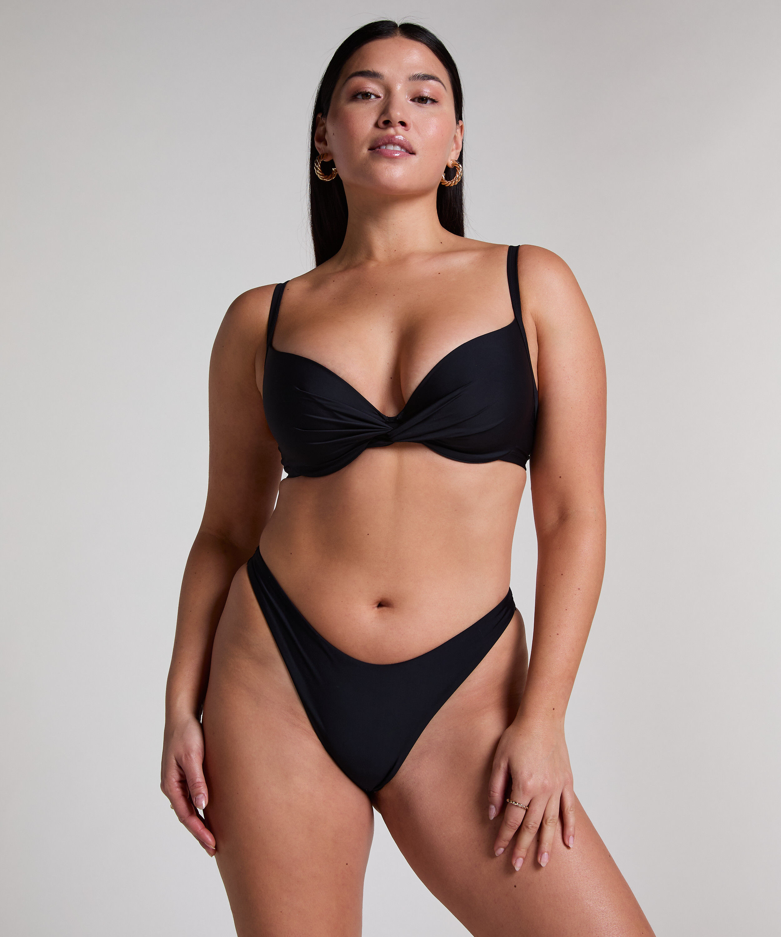 Slip de Bikini Échancrés Luna, Noir Slip de Bikini Échancrés Luna, Noir