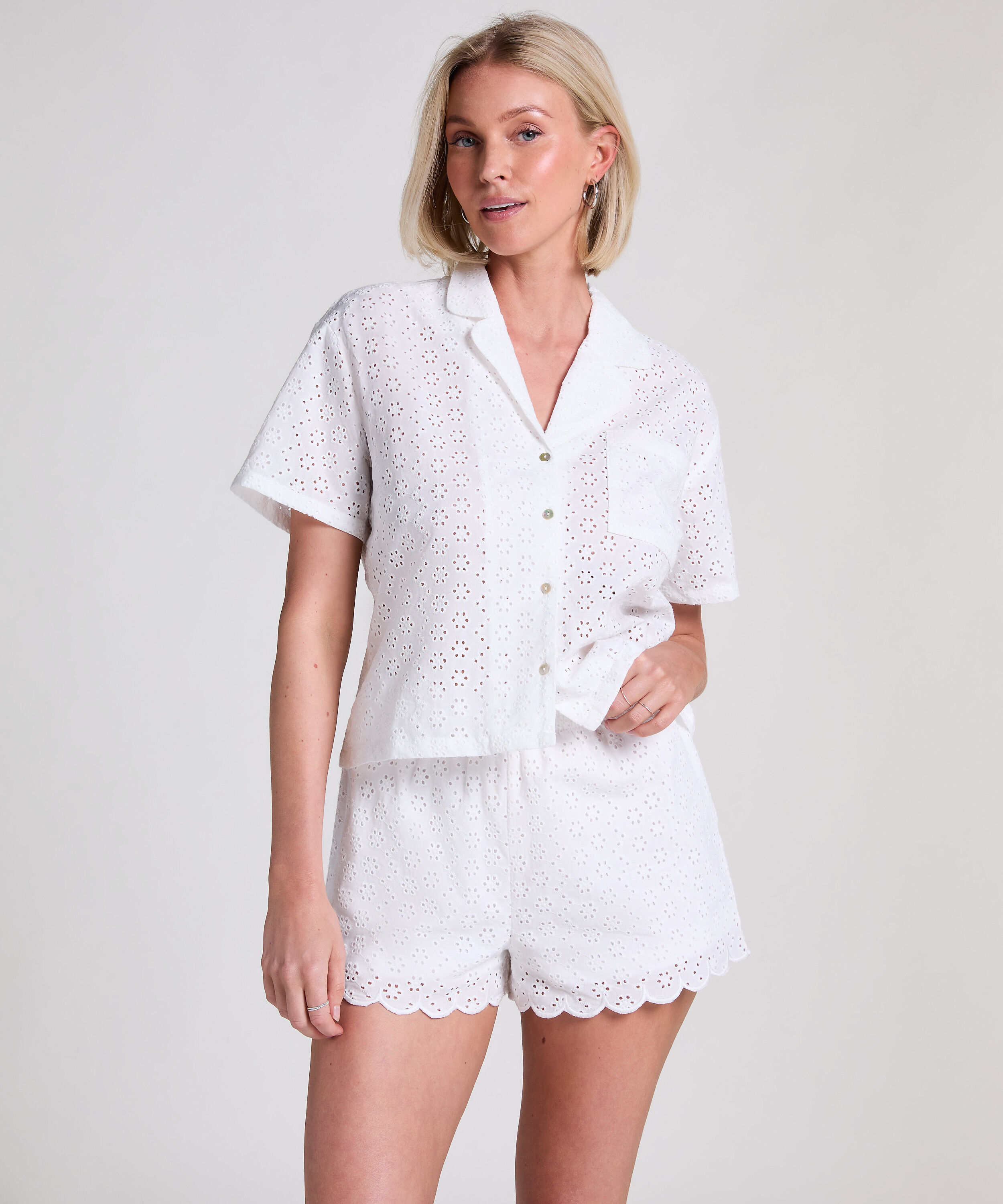 Short en broderie anglaise, Blanc