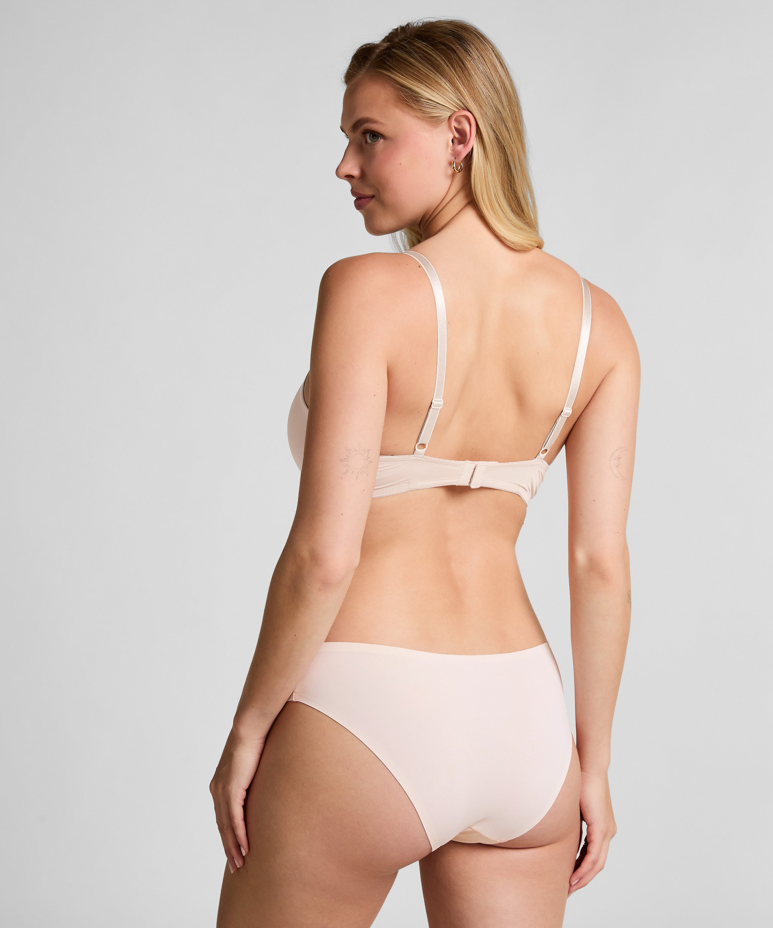Soutien-gorge à armatures préformé Plunge, Beige, main