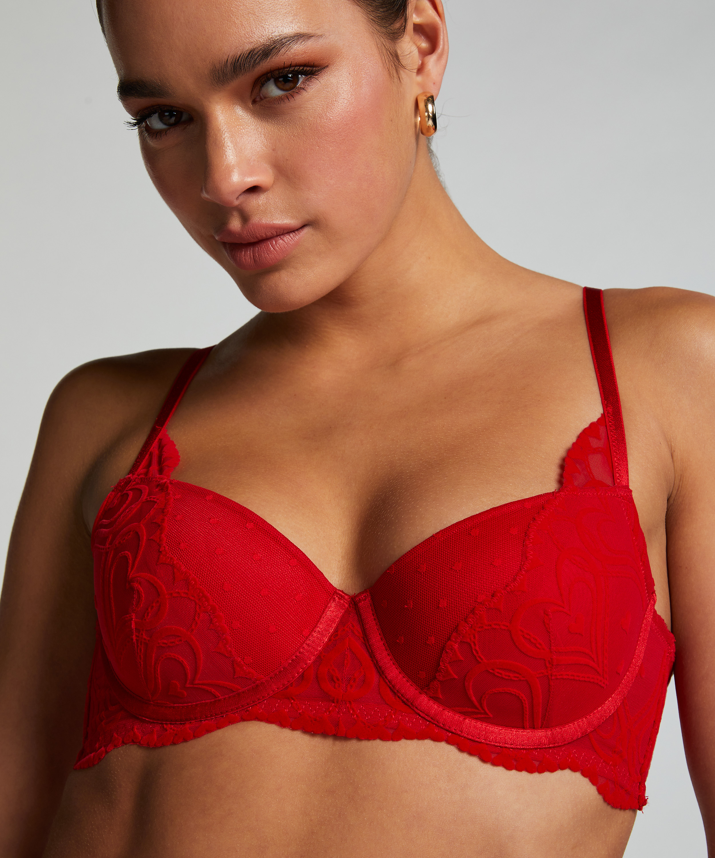 Soutien-gorge à armatures non-préformé  Pippa, Rouge, main