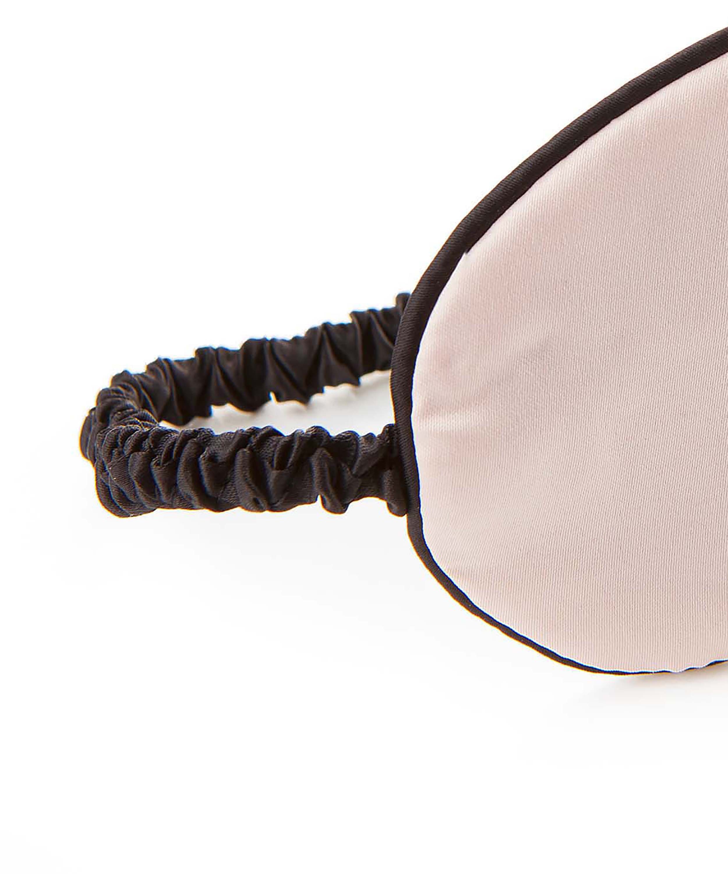 Masque pour les yeux, Noir, main