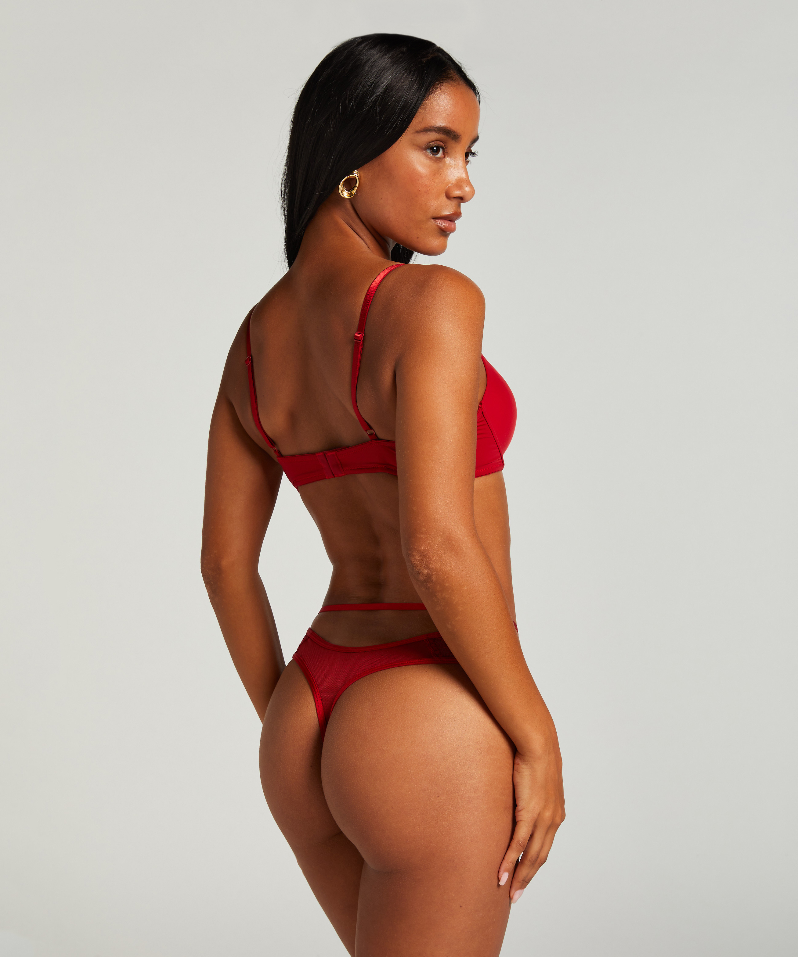 String Wera, Rouge, main