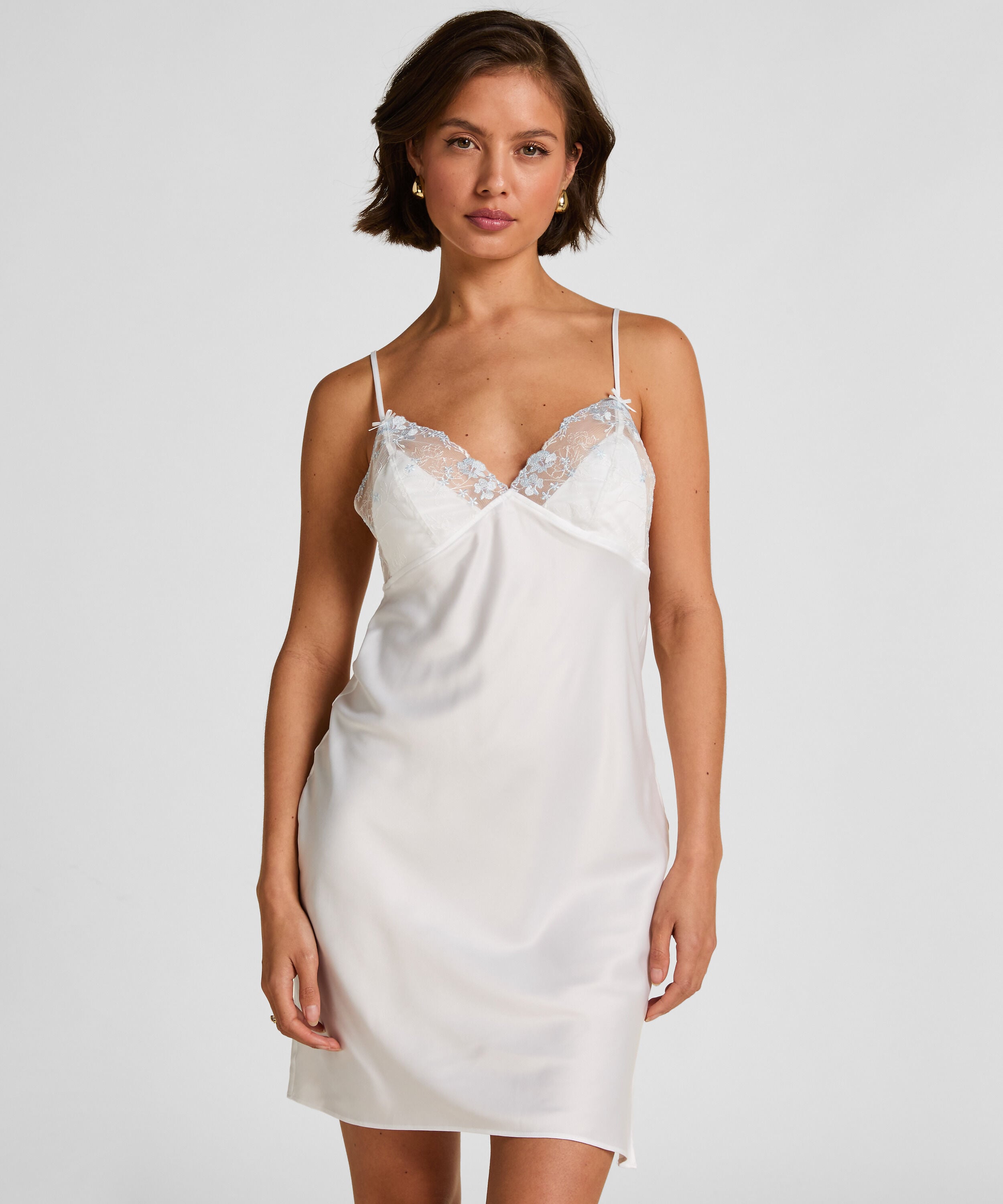 Nuisette en satin Peonie, Blanc