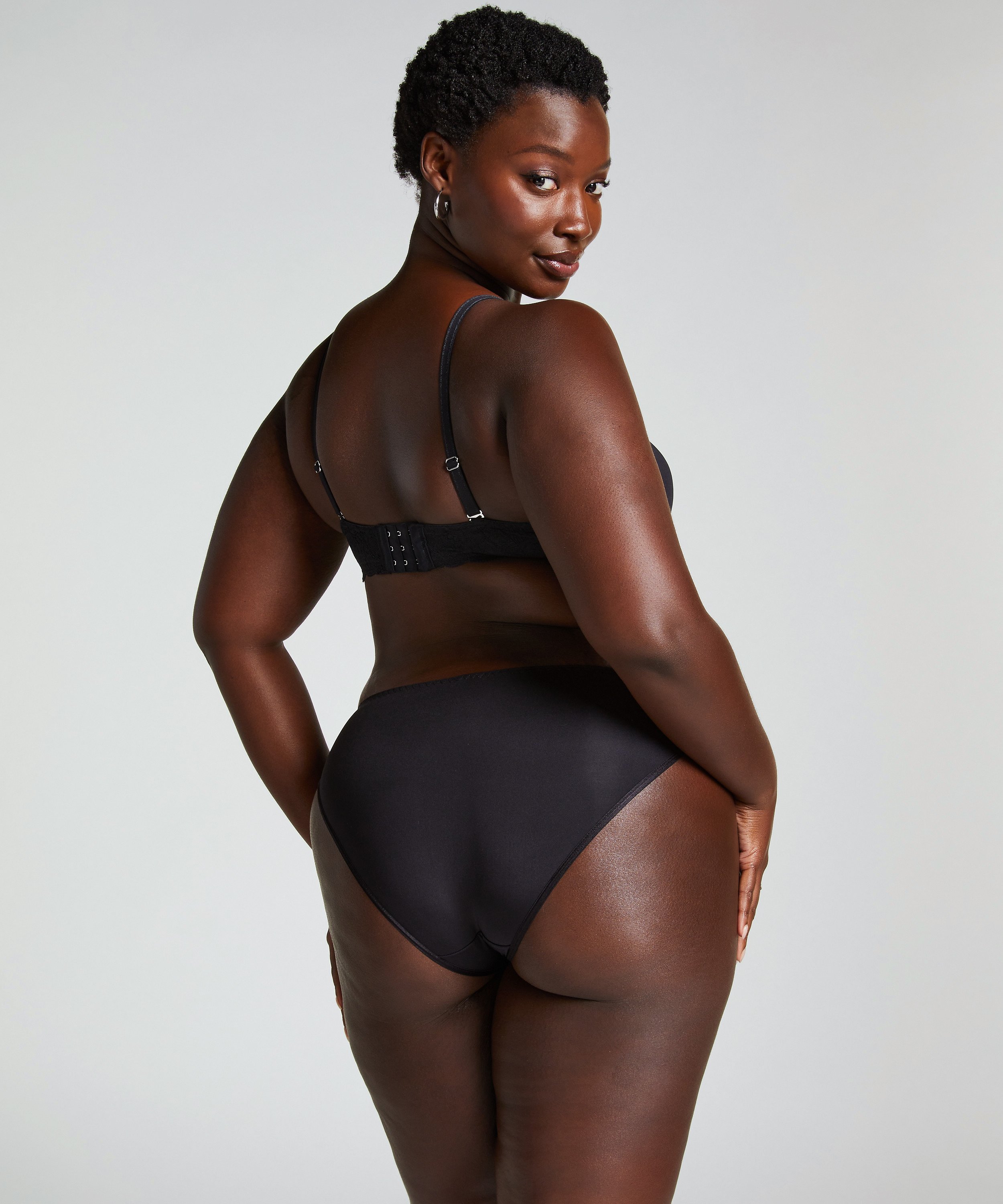 Soutien-gorge à armatures préformé sans bretelles Angie, Noir, main