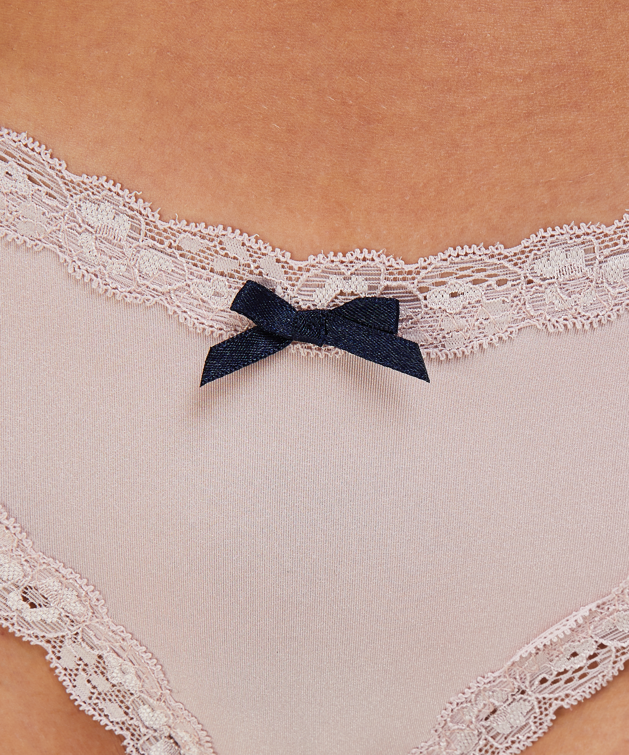 Slip brésilien V-shape micro, Violet, main