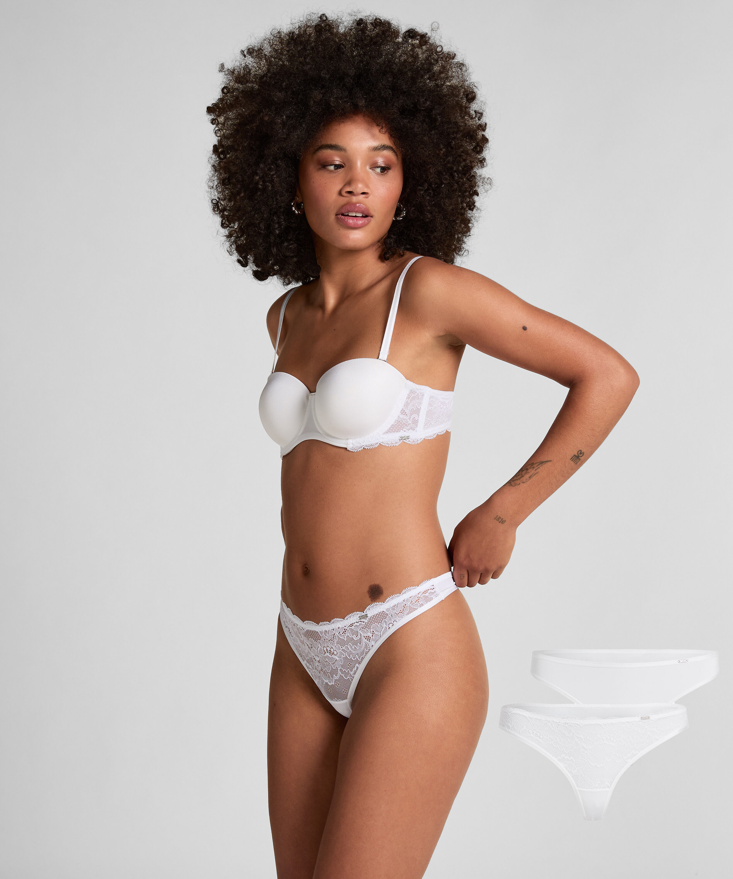 Lot de 2 strings Angie, Blanc Lot de 2 strings Angie, Blanc