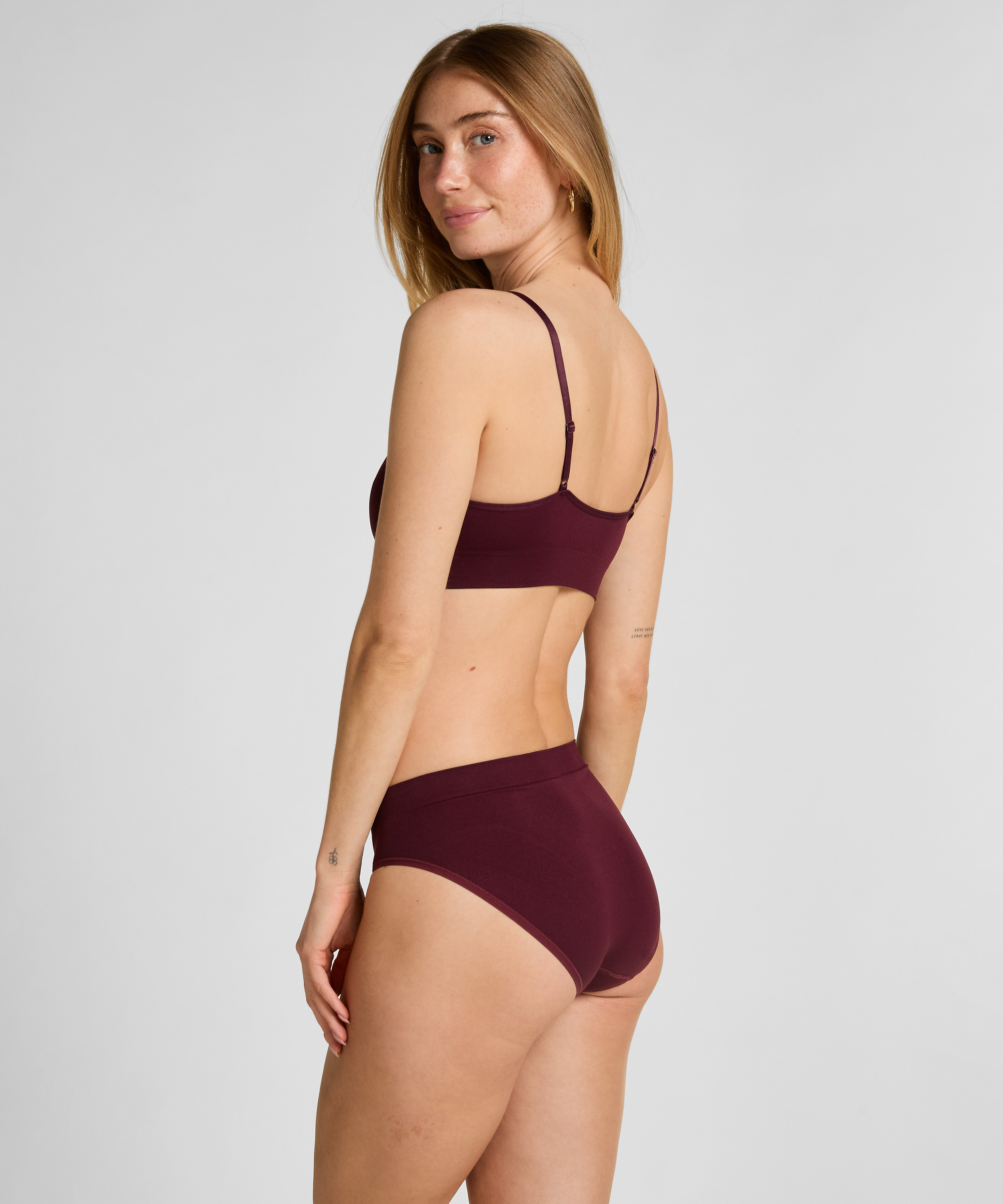 Culotte haute Dide, Violet, main