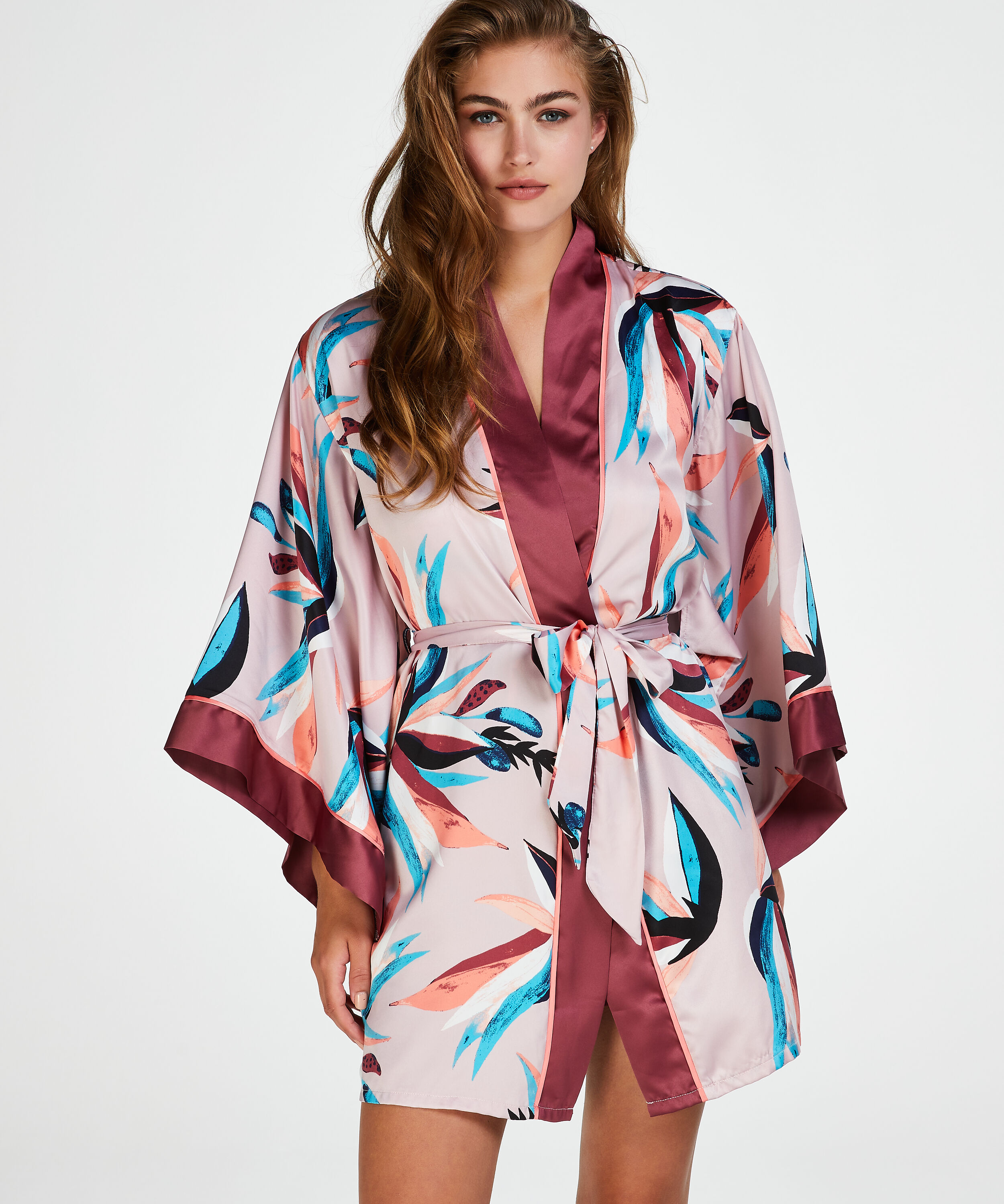 Kimono en satin Laelia, Rose