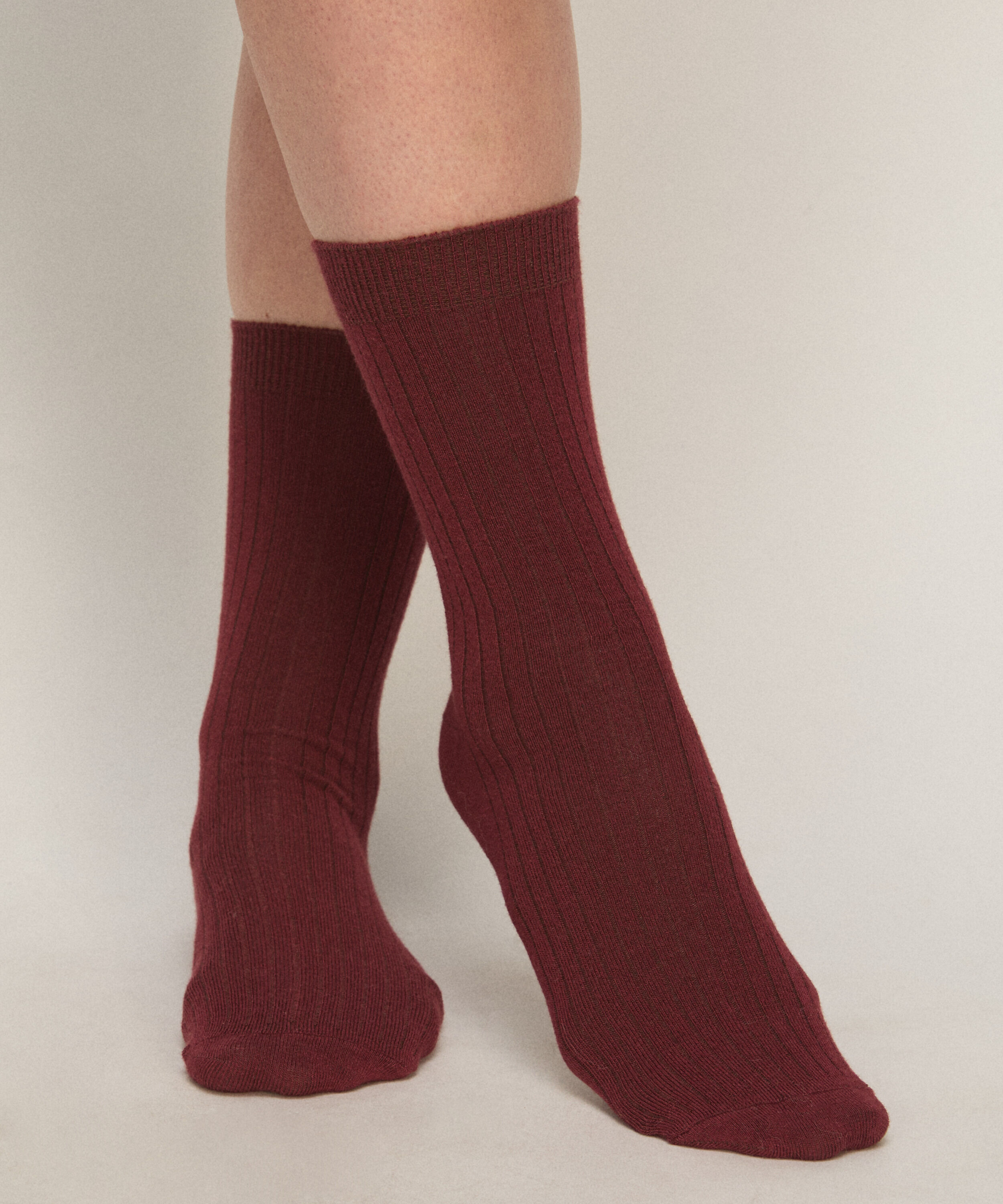Cashmere Blend Ribbed Socks, Rouge
