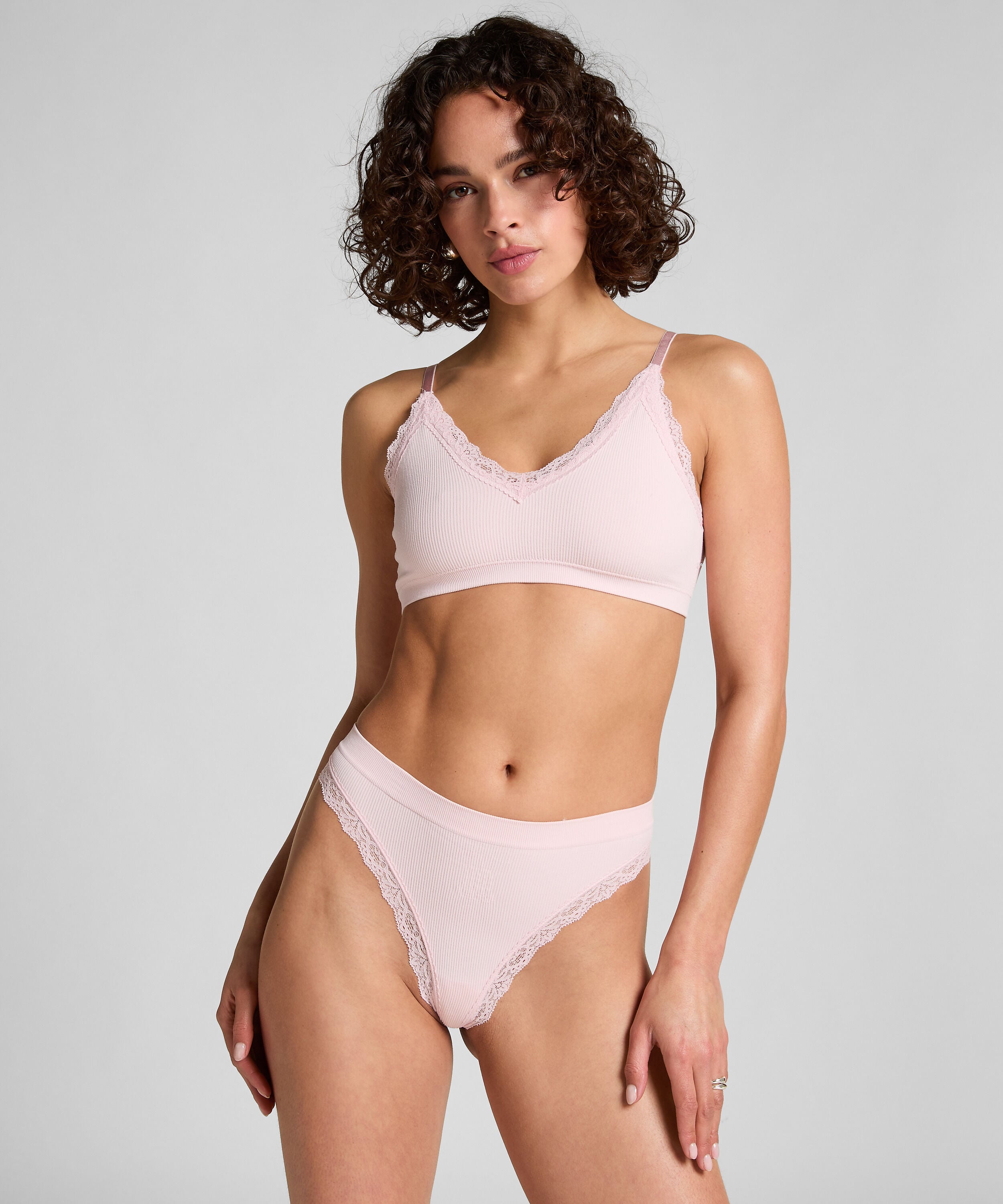 String Lola
