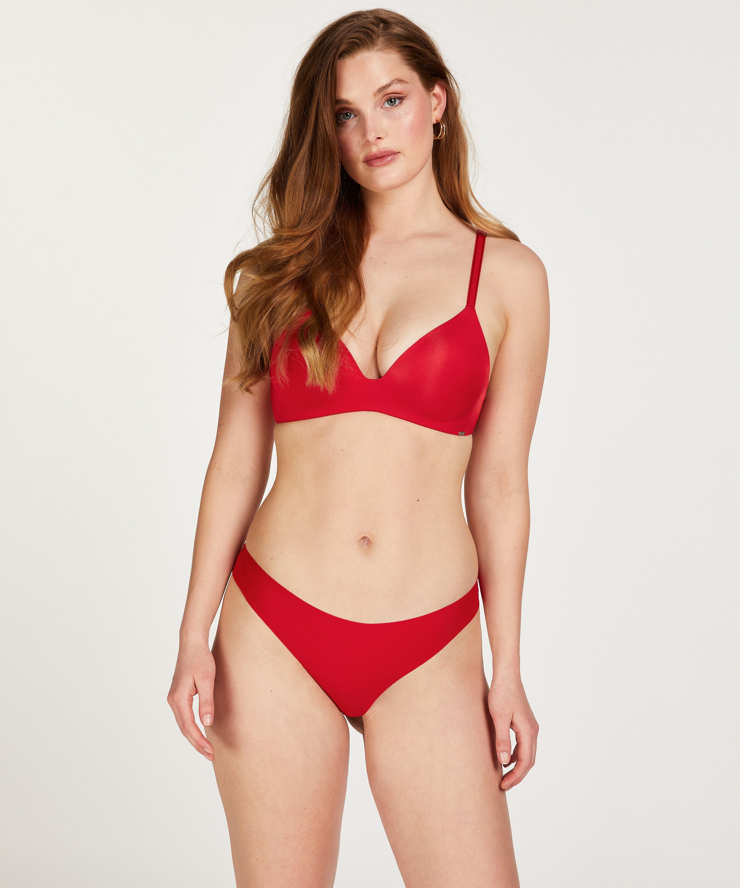 Slip brésilien résille invisible, Rouge