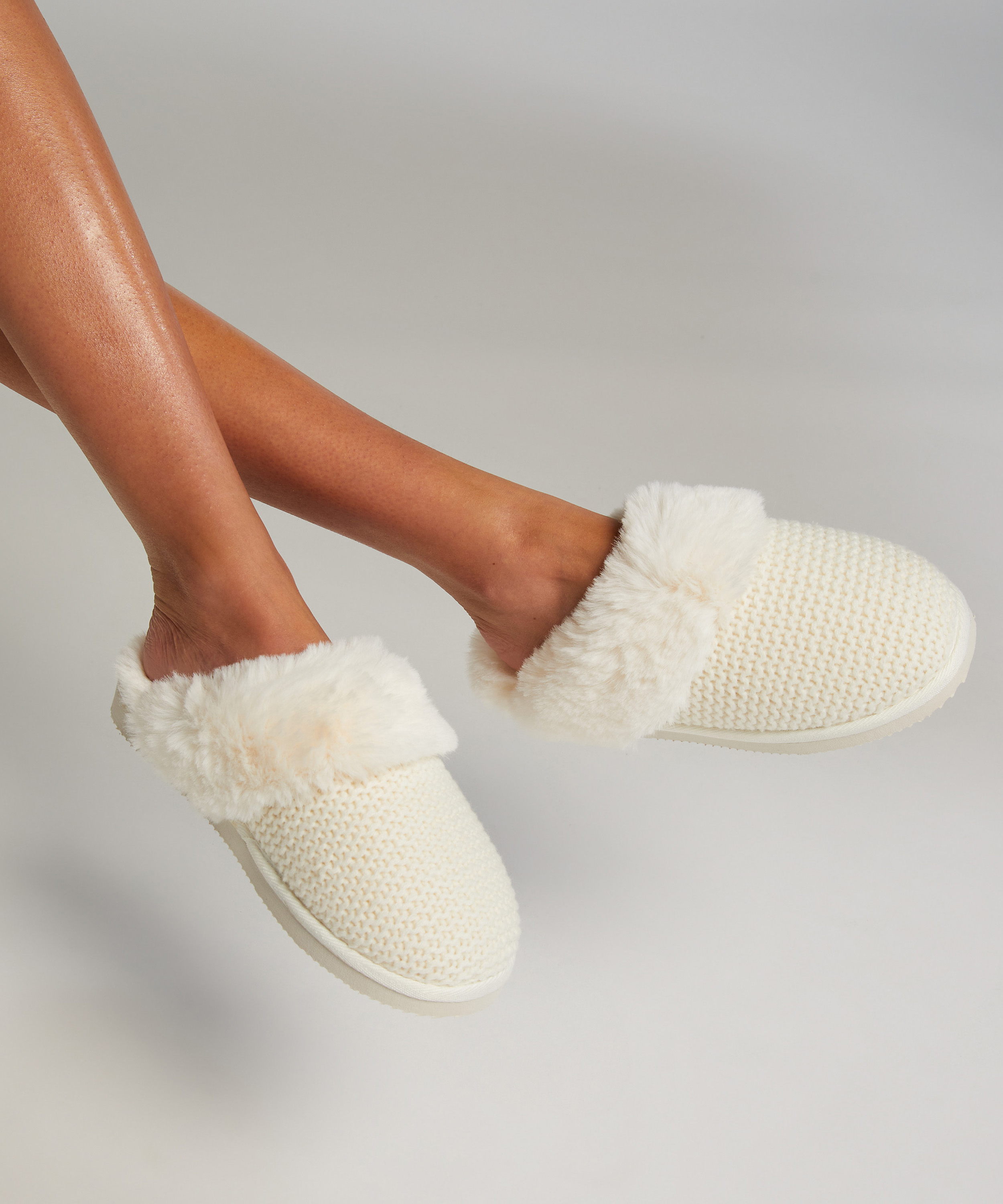 Pantoufles mules Teddy, Blanc, main