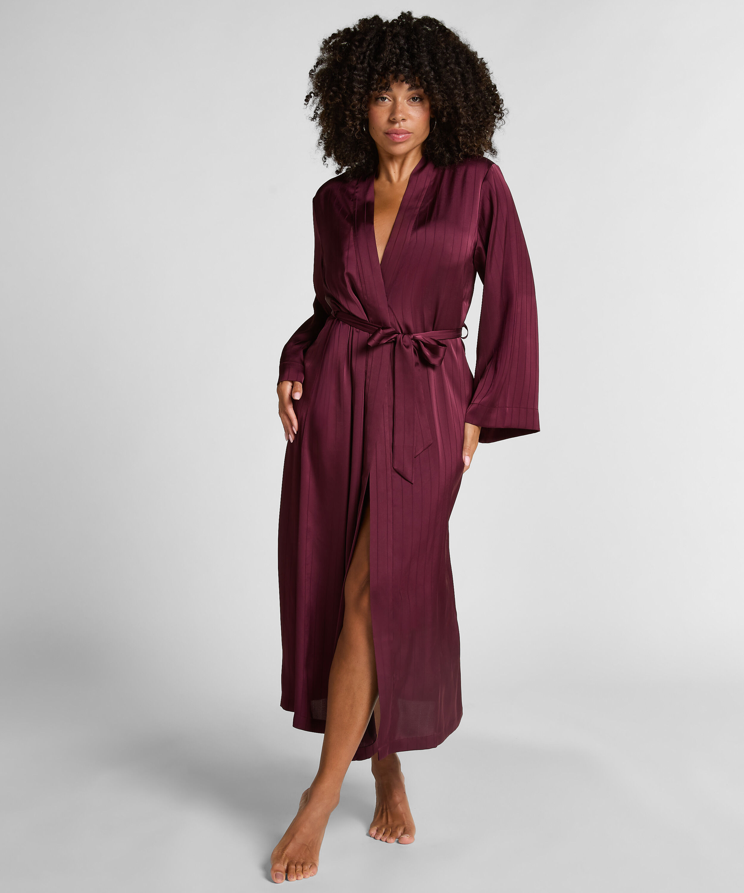 Kimono à rayures en satin, Violet Kimono à rayures en satin, Violet