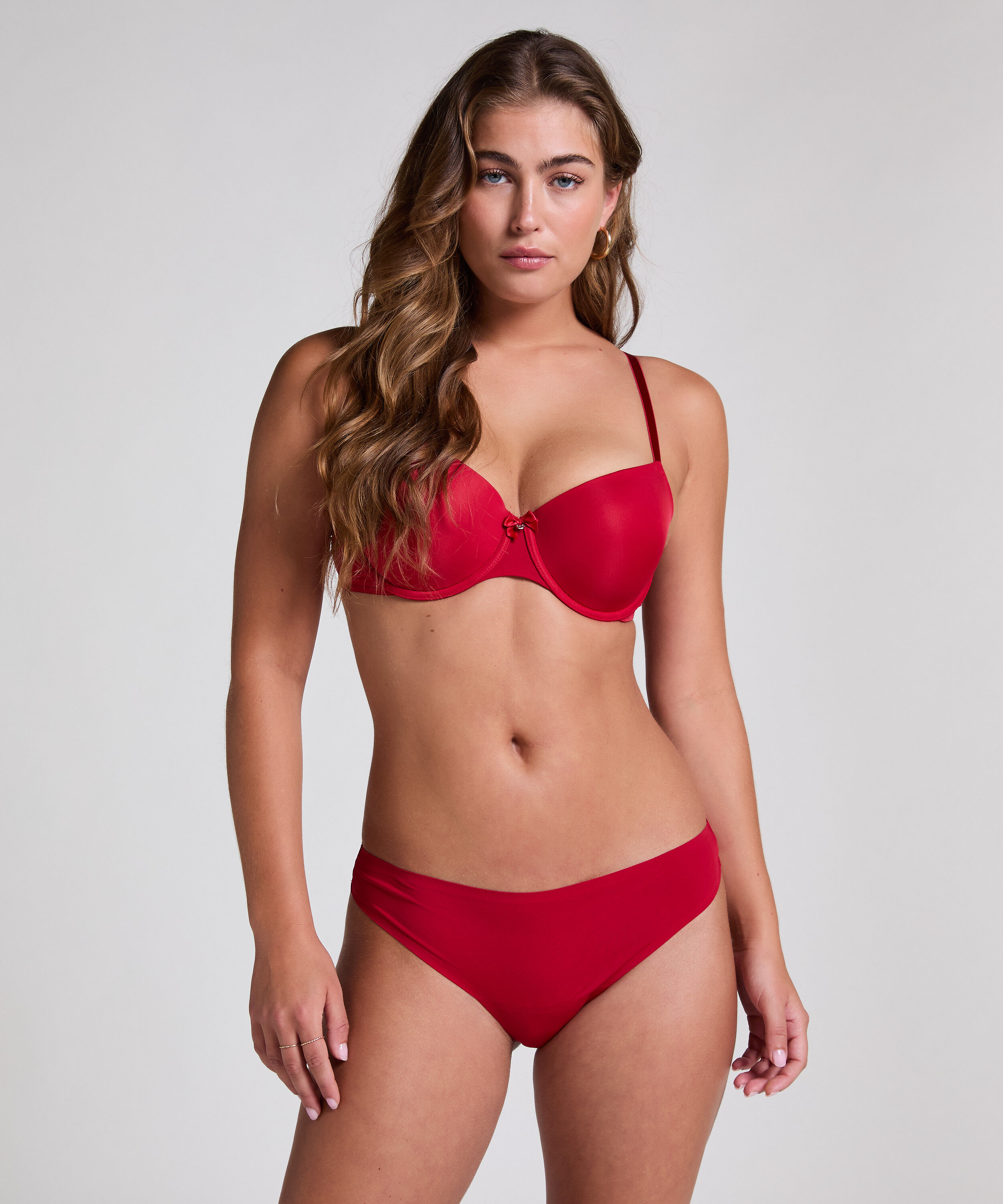 Invisible string basic, Rouge Invisible string basic, Rouge