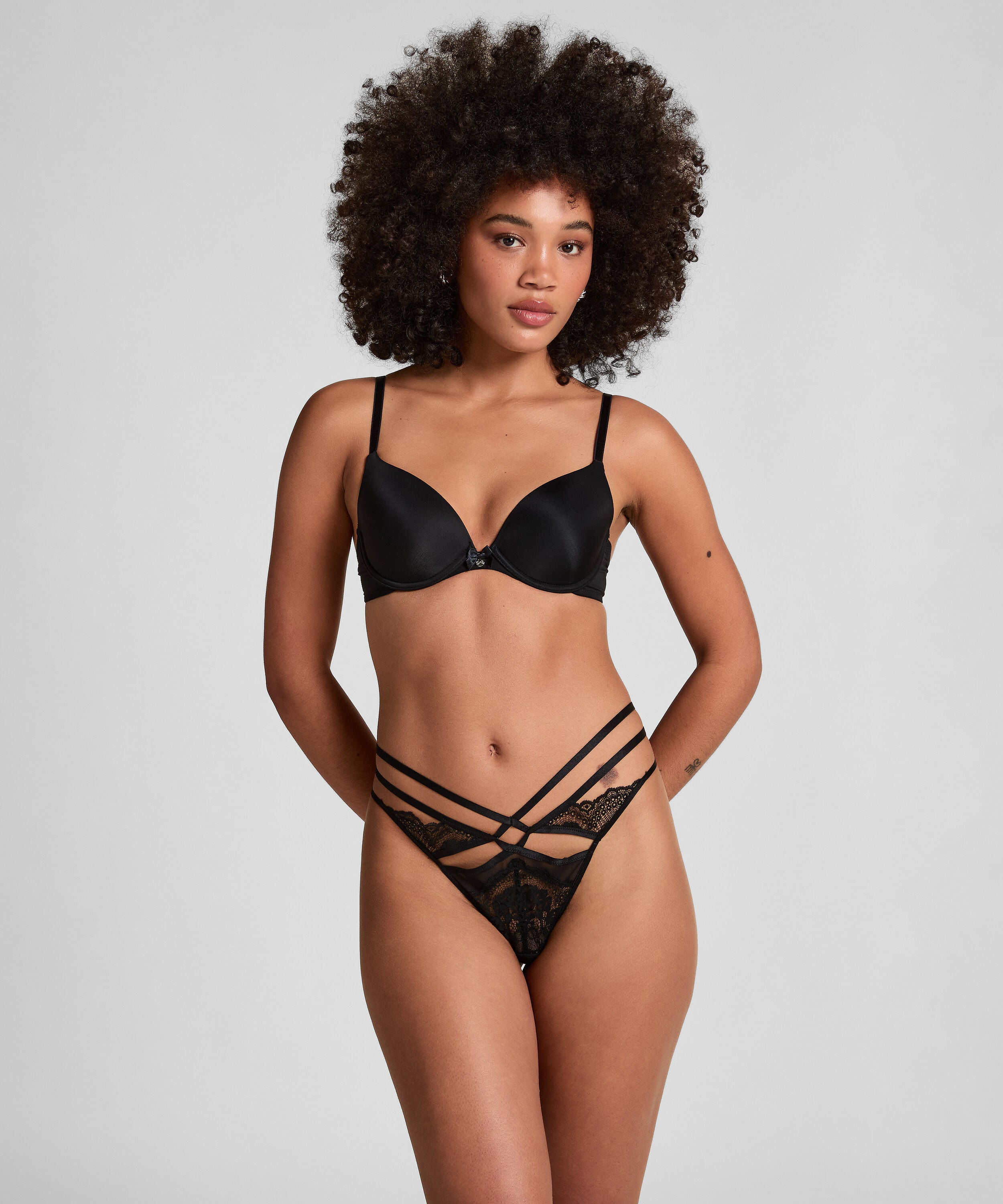 String Janine, Noir String Janine, Noir