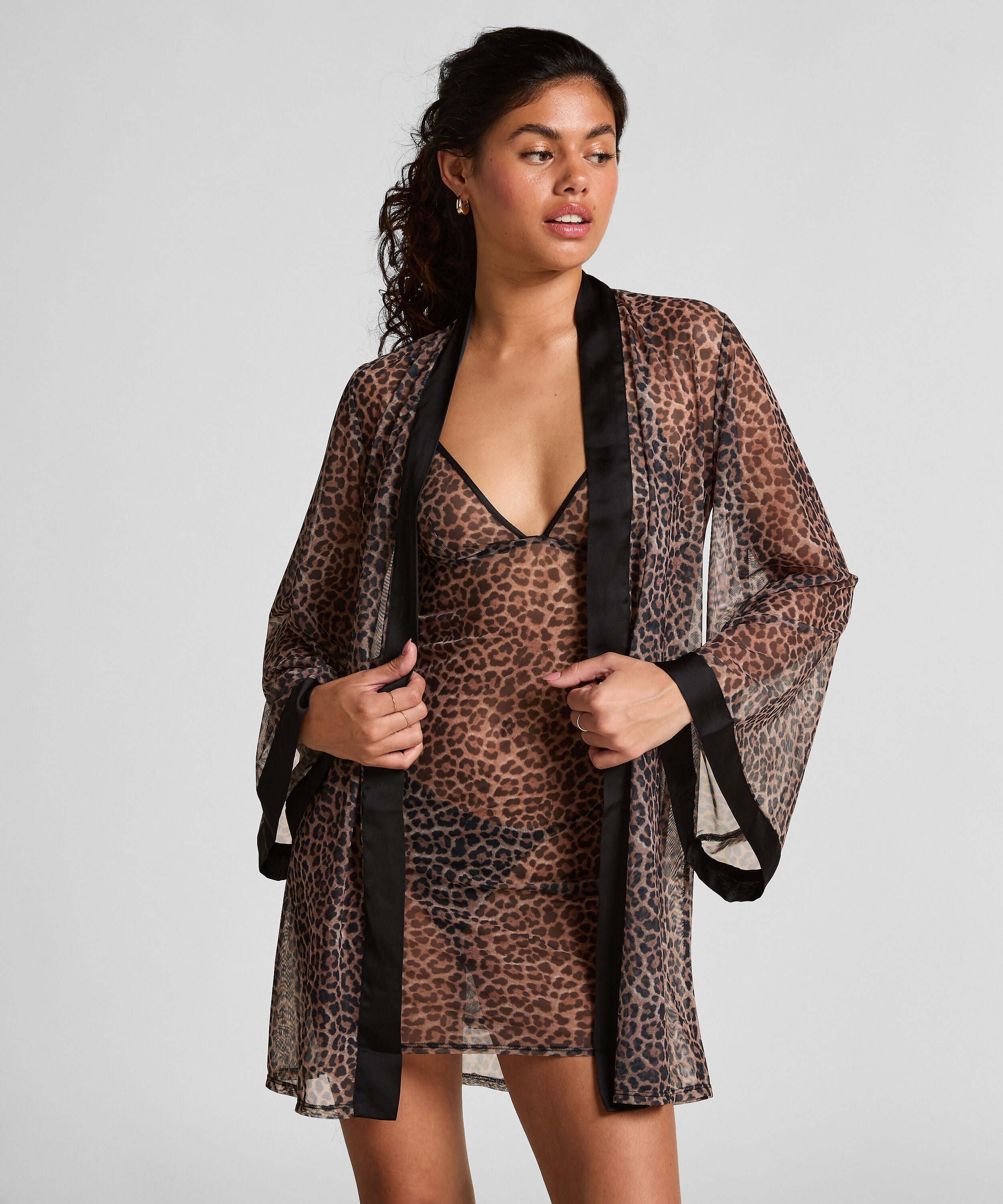Kimono en maille léopard, Noir Kimono en maille léopard, Noir