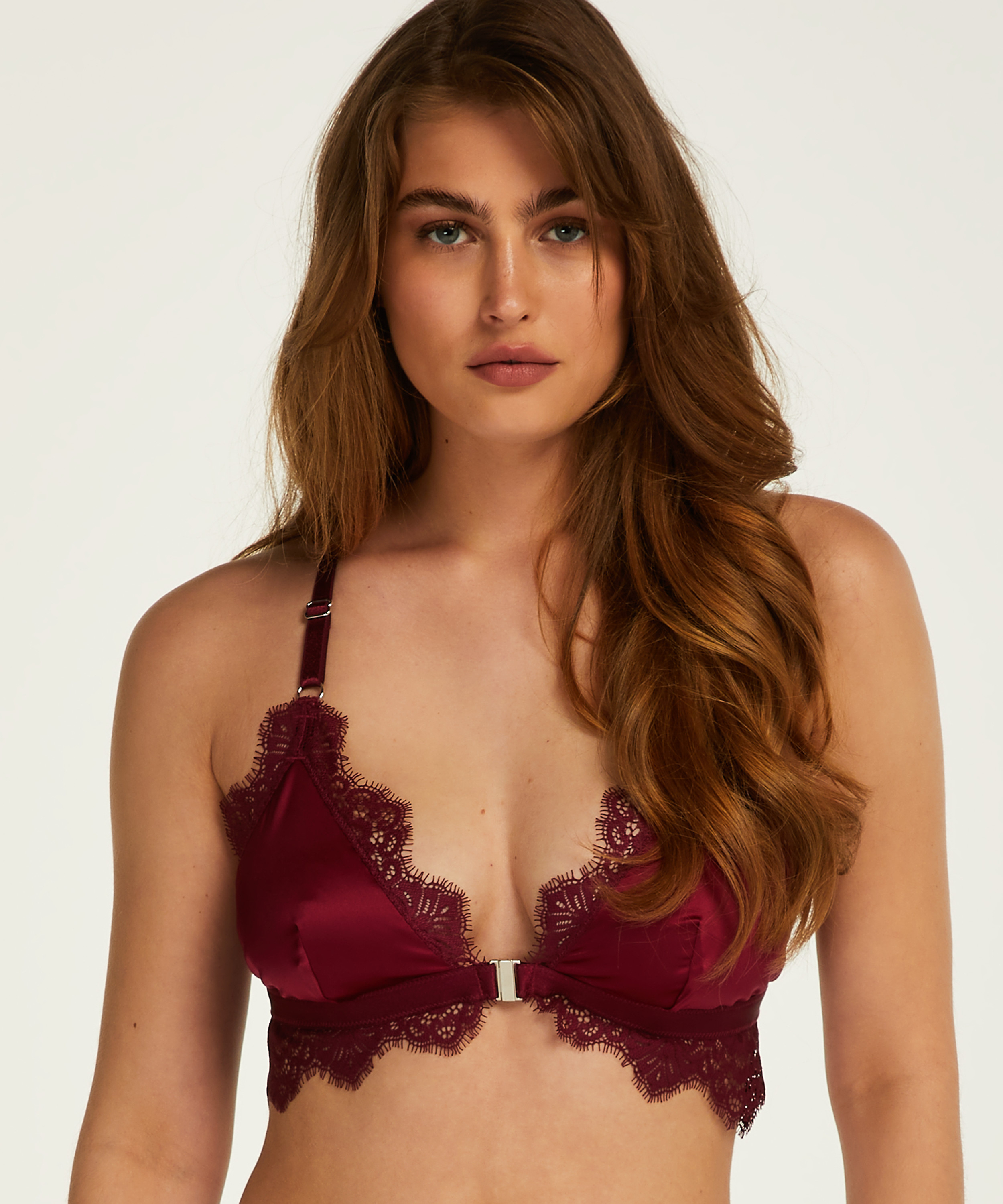 Brassière Violet, Violet, main