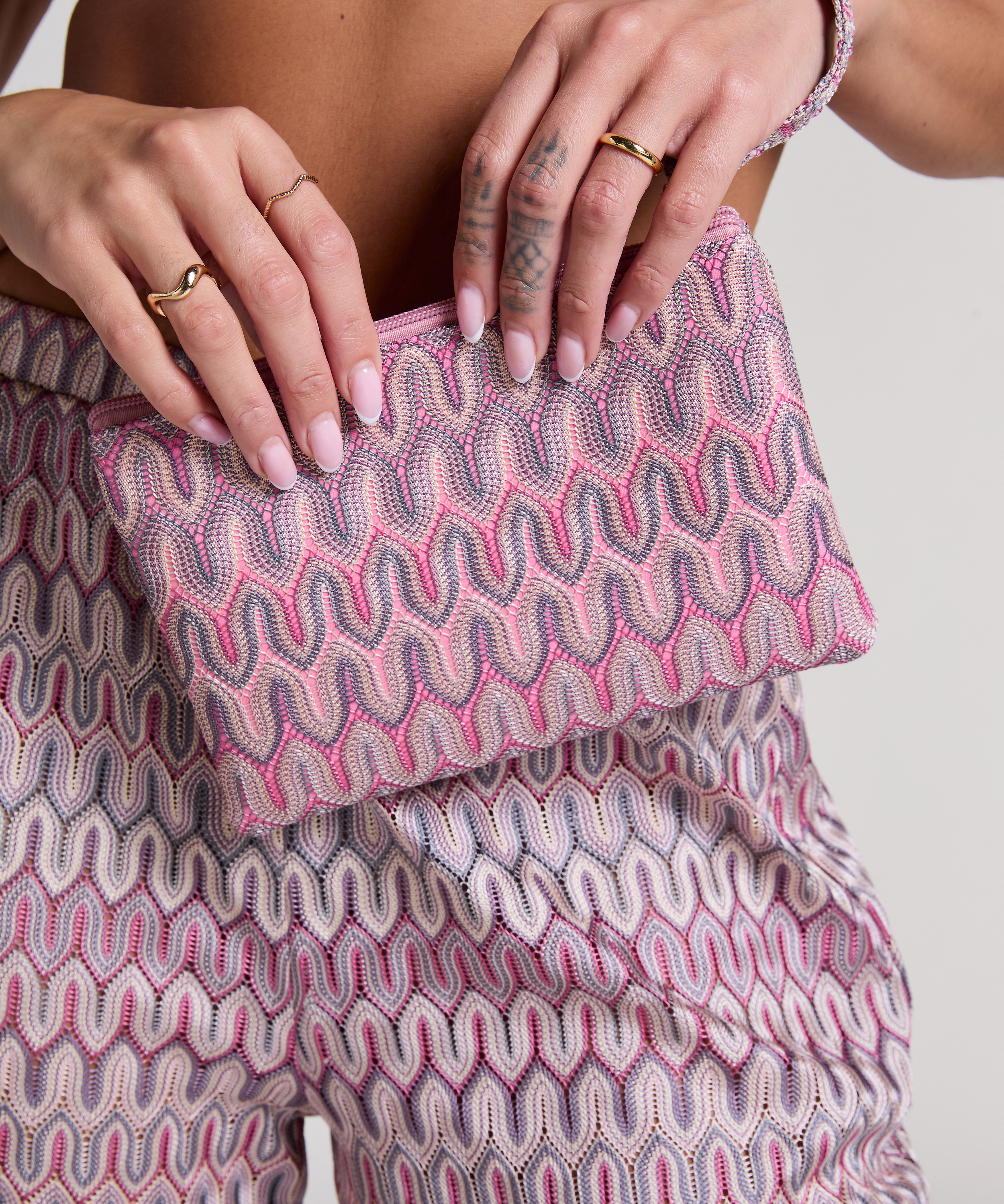 Pochette pour bikini Cali, Rose, main