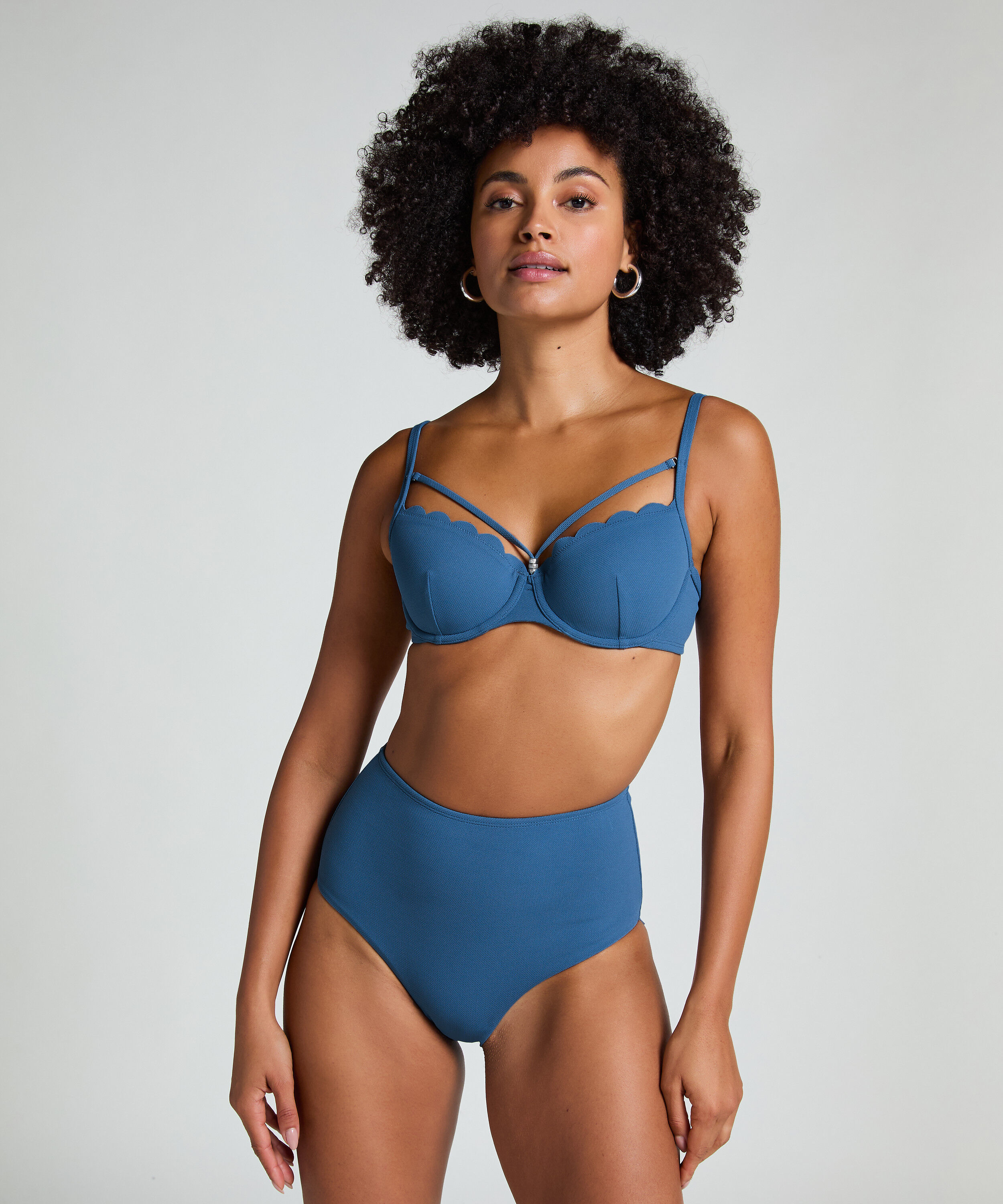 Bas de bikini Rio taille haute festonné, Bleu Bas de bikini Rio taille haute festonné, Bleu