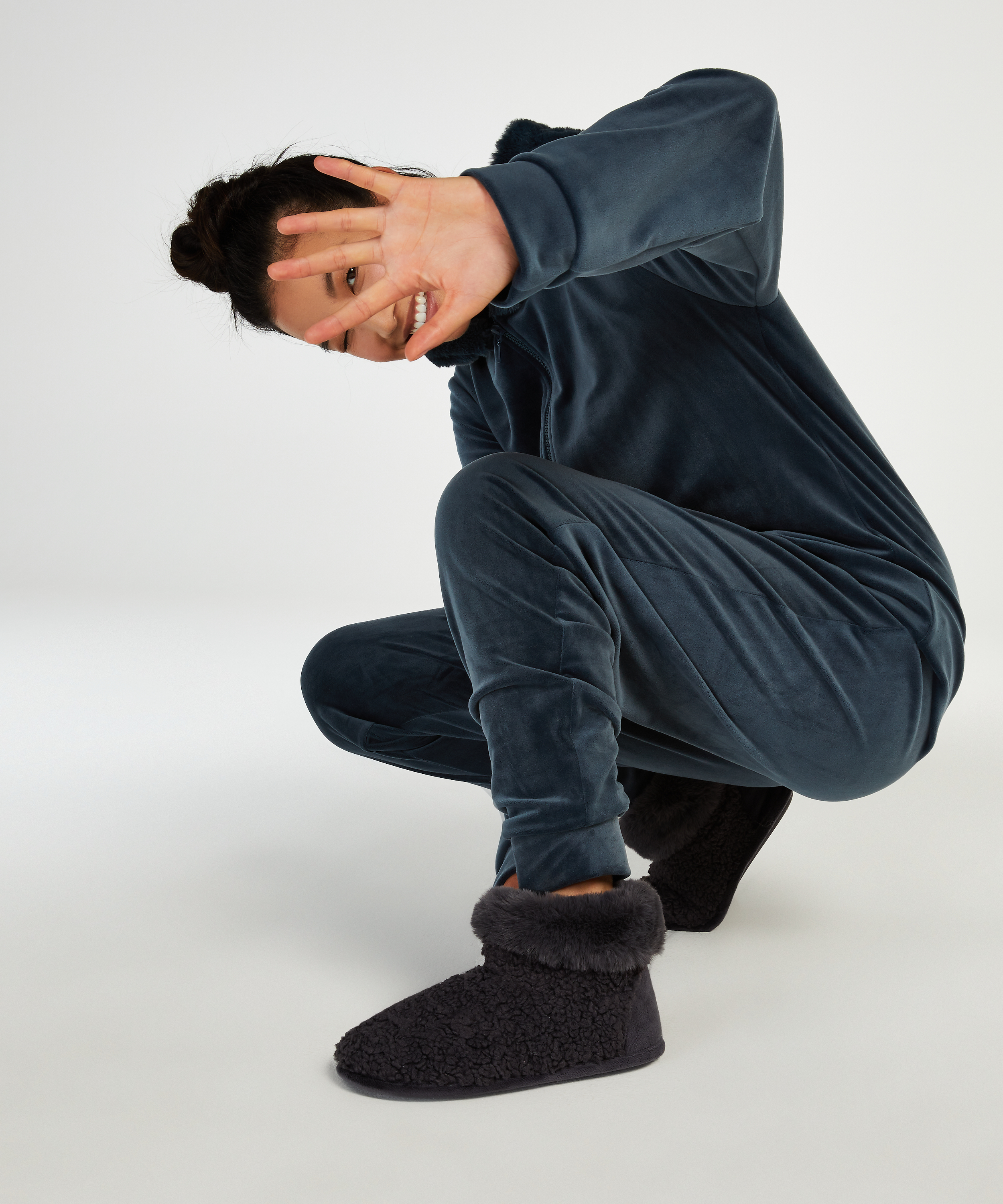 Pantoufles Teddy, Gris, main