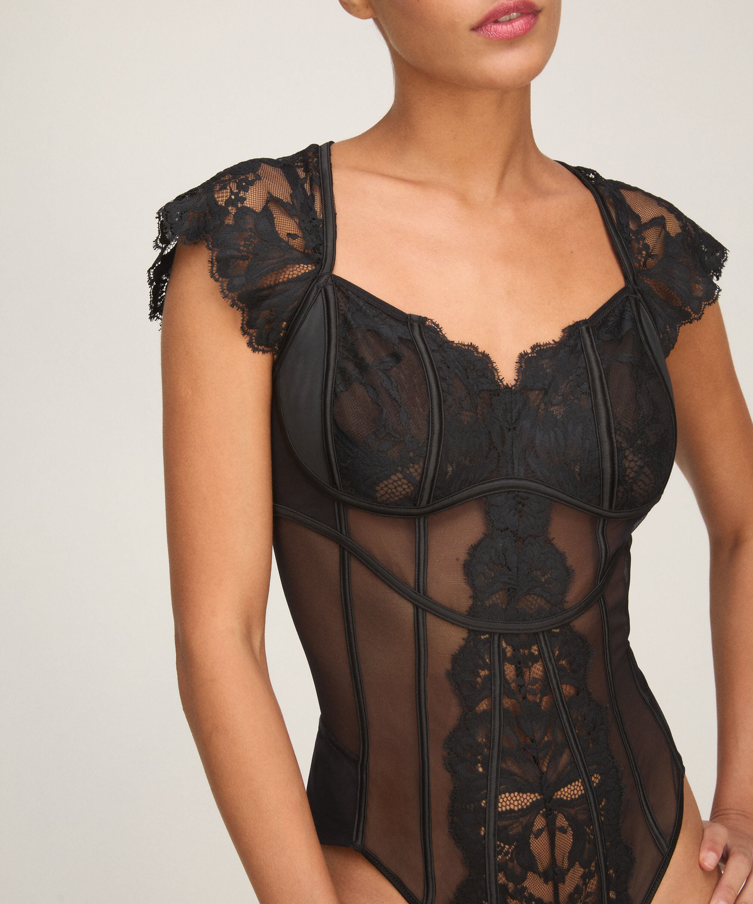 Body Zoe, Noir