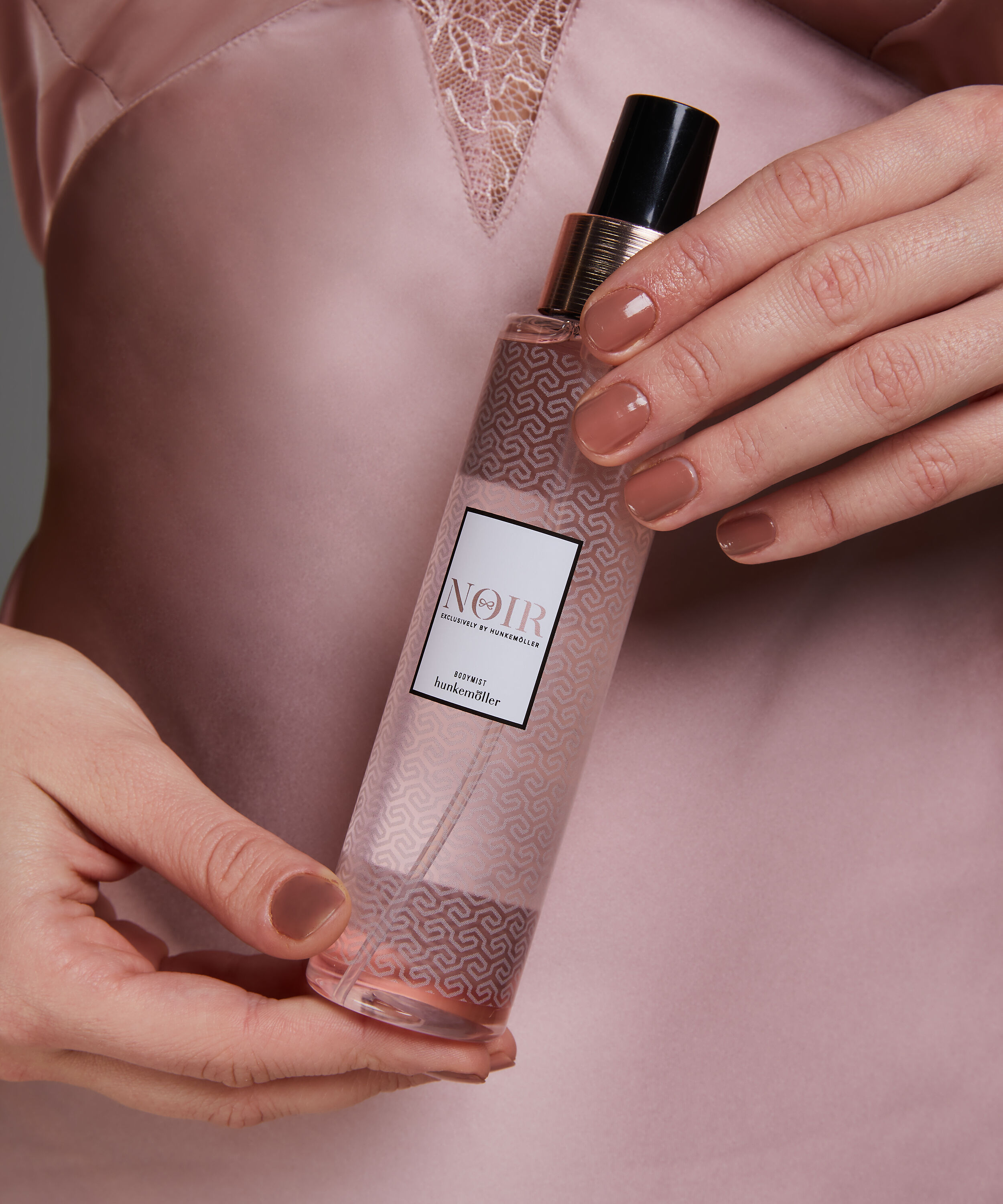 Bodymist Noir, Blanc