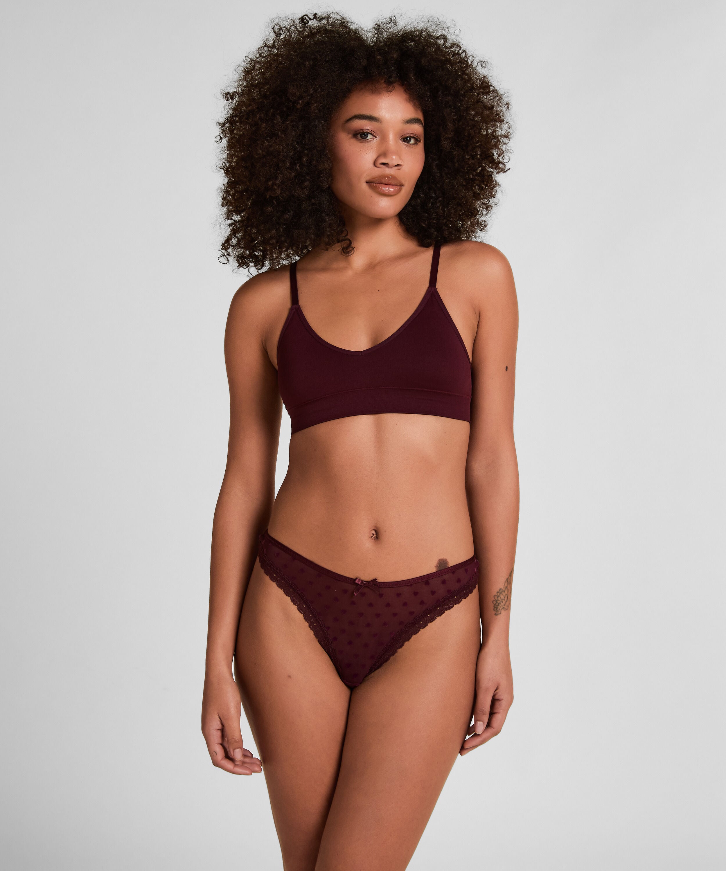String Phoebe, Violet String Phoebe, Violet