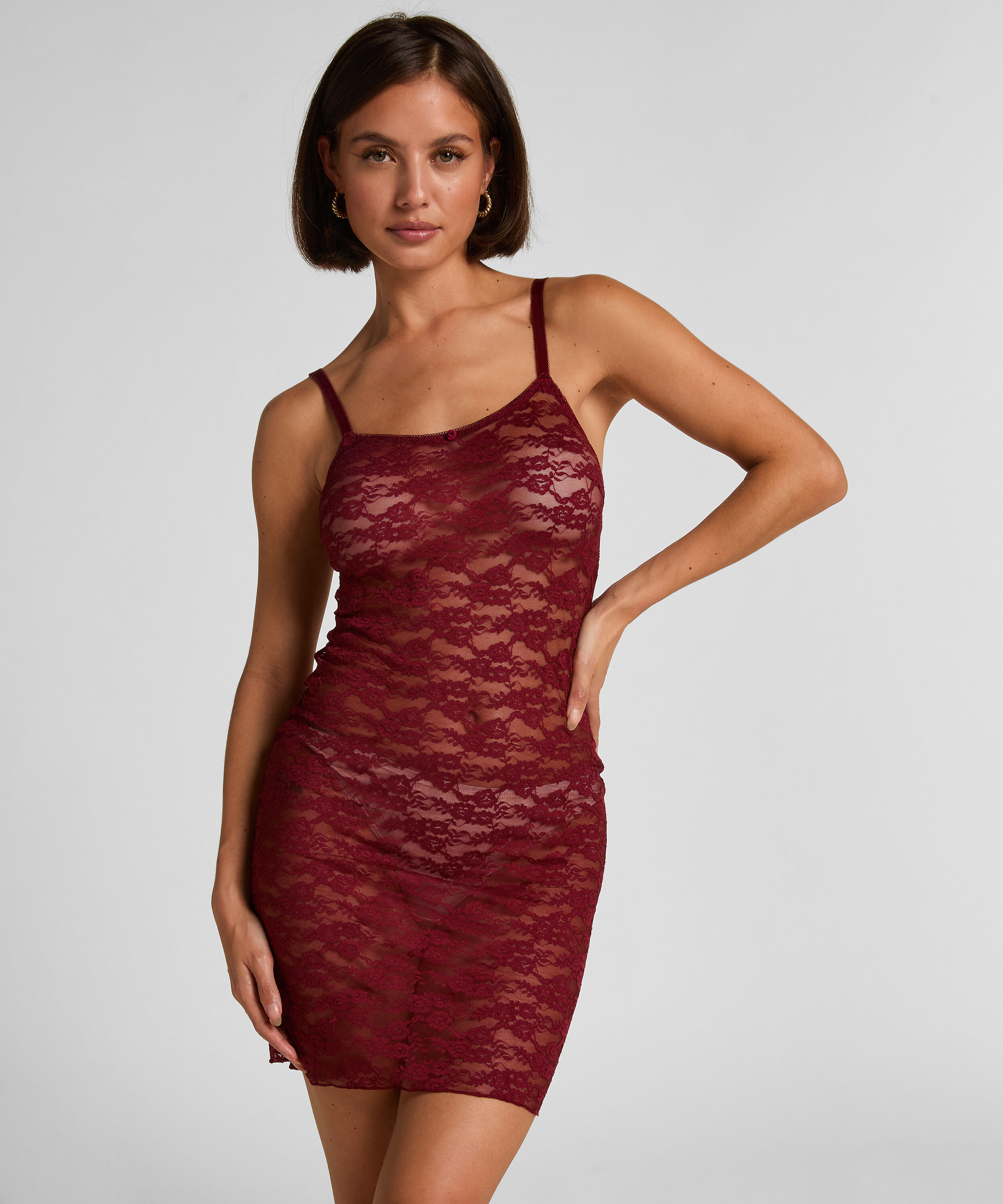 Robe nuisette en dentelle intégrale, Rouge