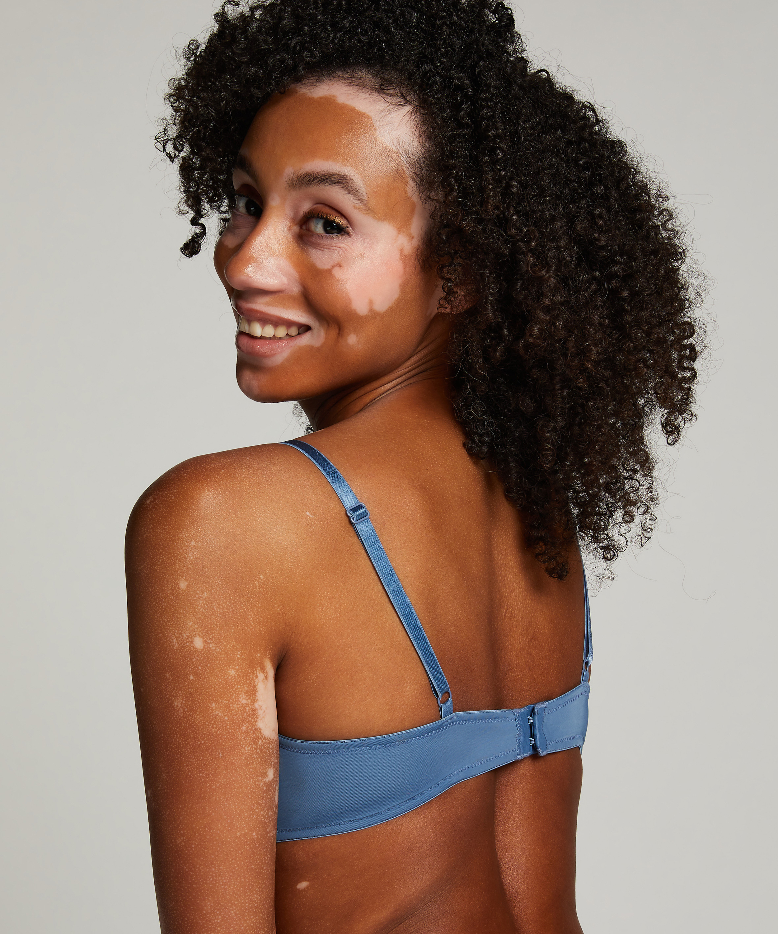 Soutien-gorge à armatures préformé Plunge, Bleu, main